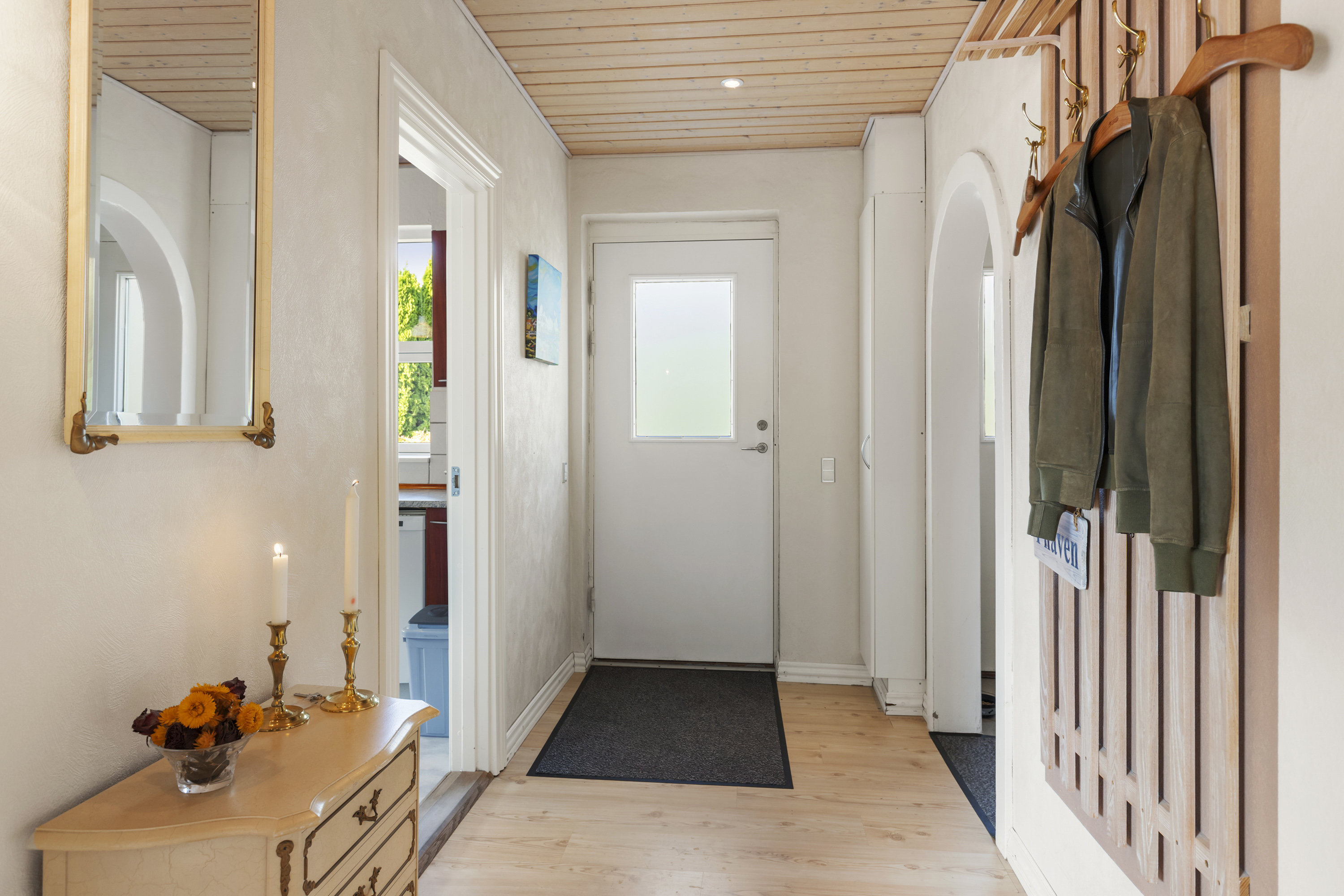 Fremhævet entré billede i fuldskærmstilstand. Billede af Park Alle 19, 9600 Aars