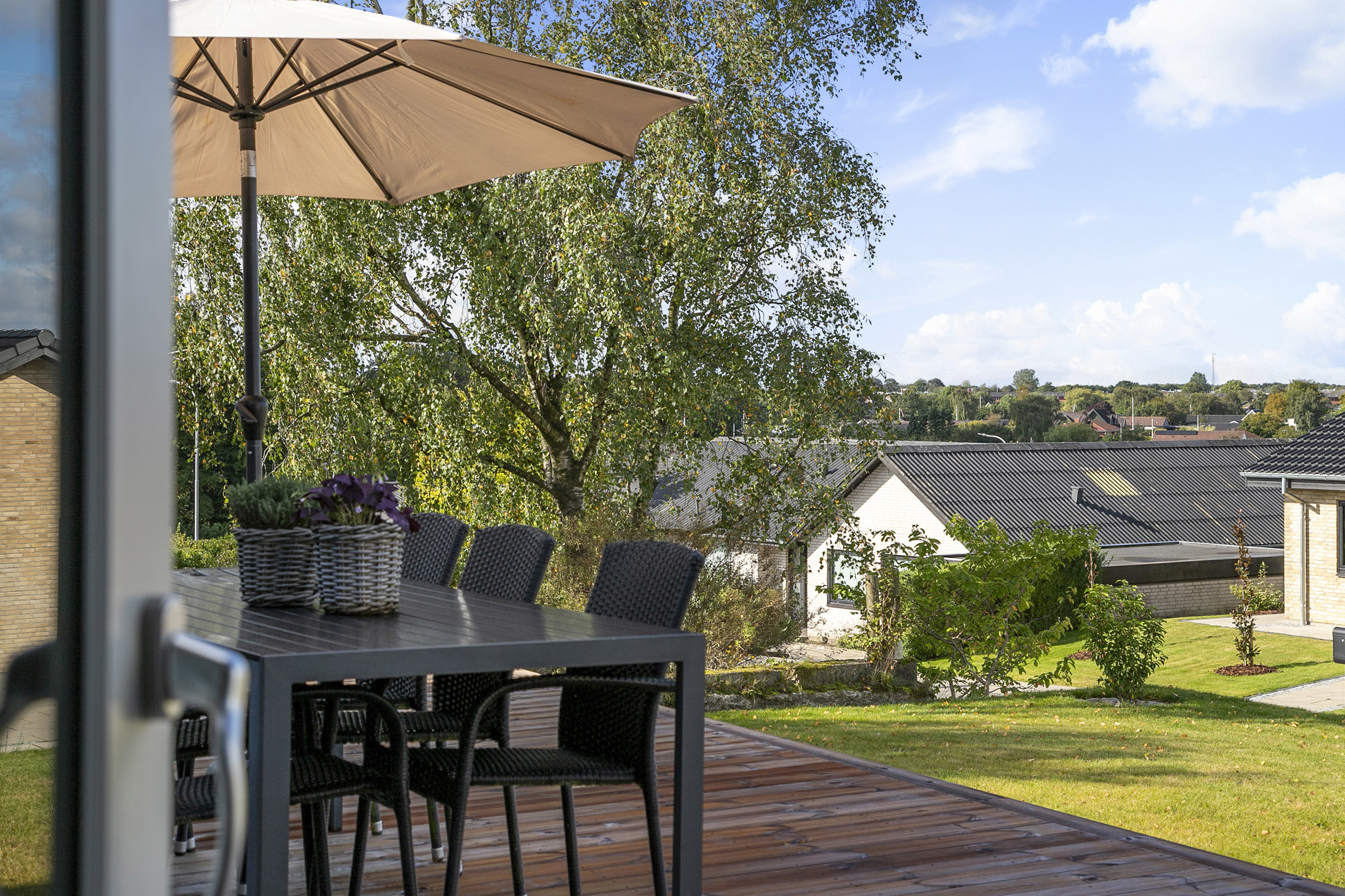 Fremhævet terrasse billede i fuldskærmstilstand. Billede af Dr. Louises Vej 6, 9600 Aars