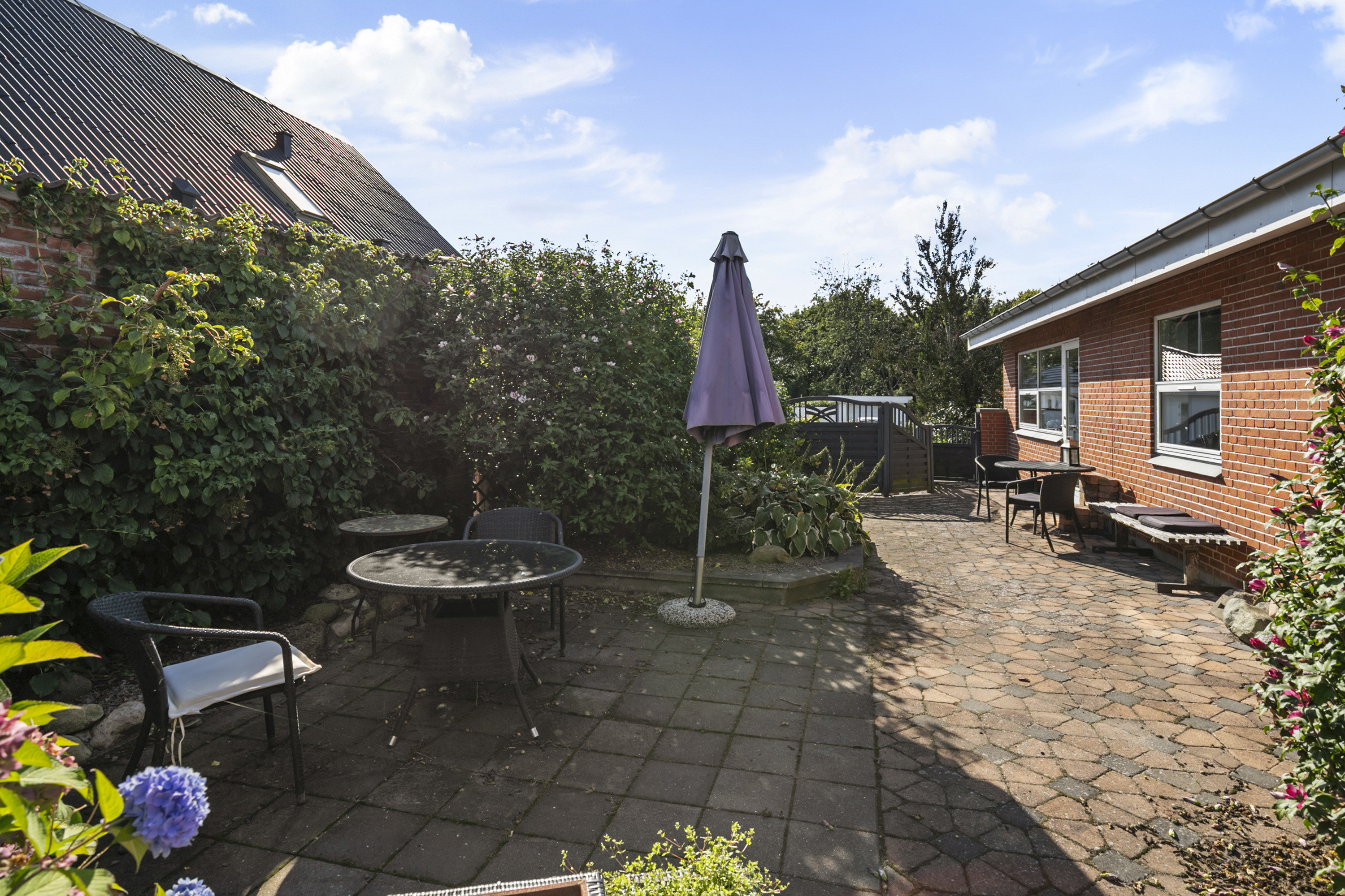 Fremhævet have billede i fuldskærmstilstand. Billede af Park Alle 19, 9600 Aars