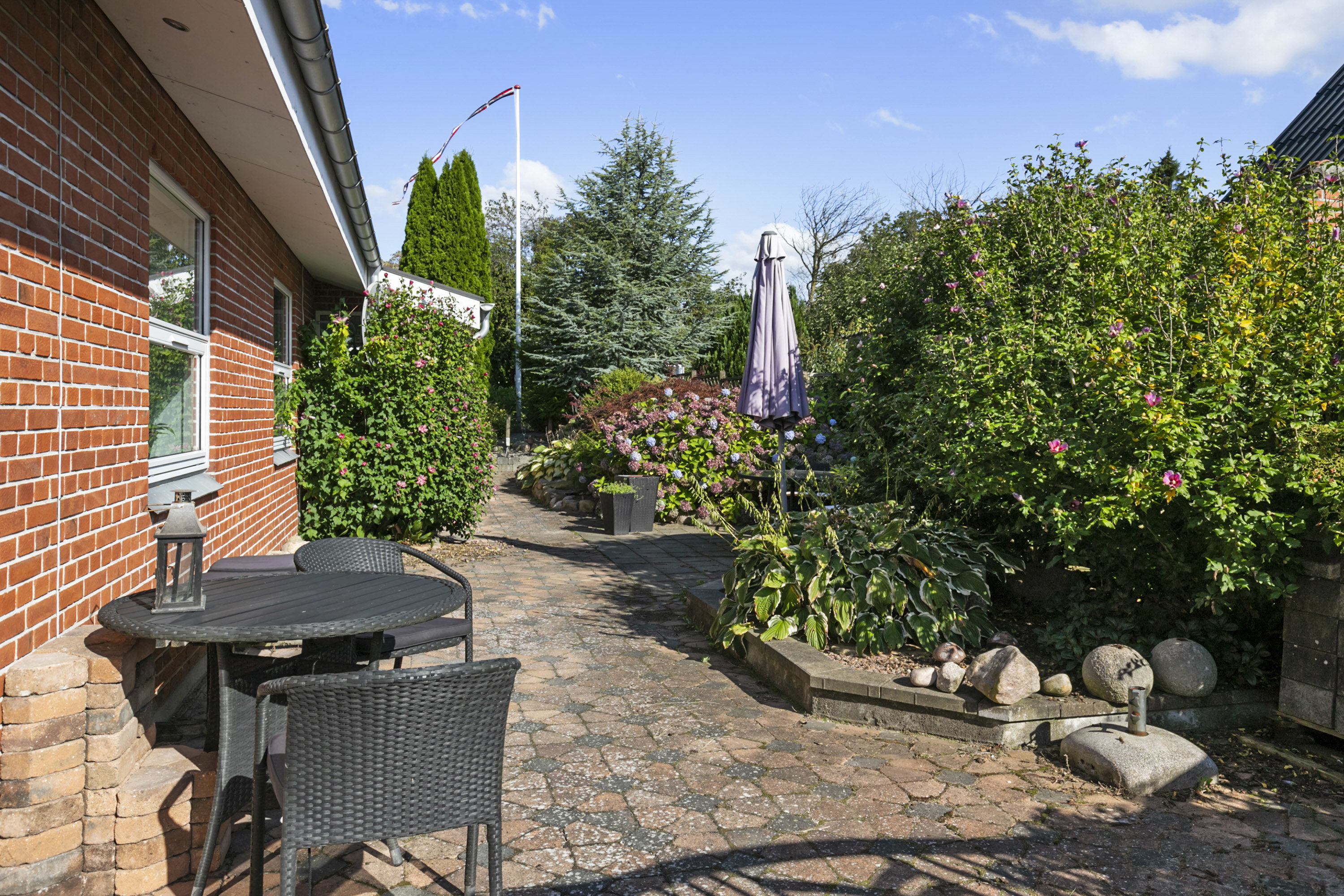 Fremhævet terrasse billede i fuldskærmstilstand. Billede af Park Alle 19, 9600 Aars