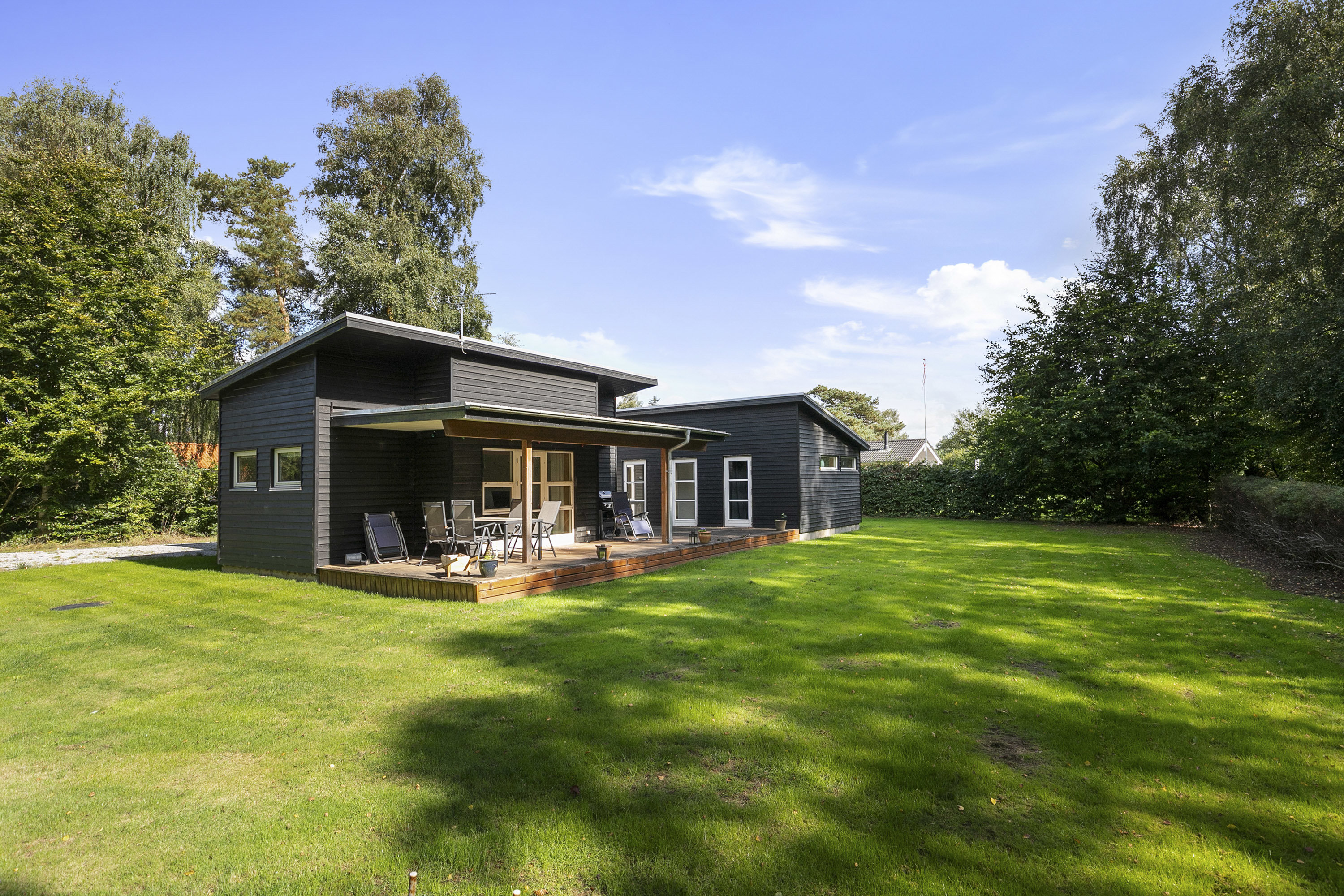 Fremhævet facade billede i fuldskærmstilstand. Billede af Ramshule 46, Lovns, 9640 Farsø