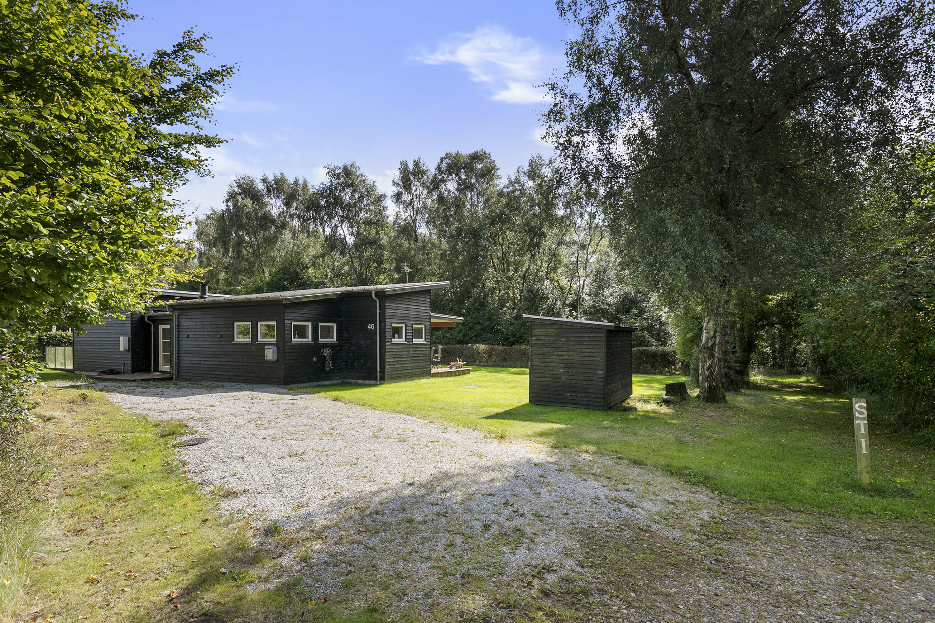 Fremhævet facade billede i fuldskærmstilstand. Billede af Ramshule 46, Lovns, 9640 Farsø