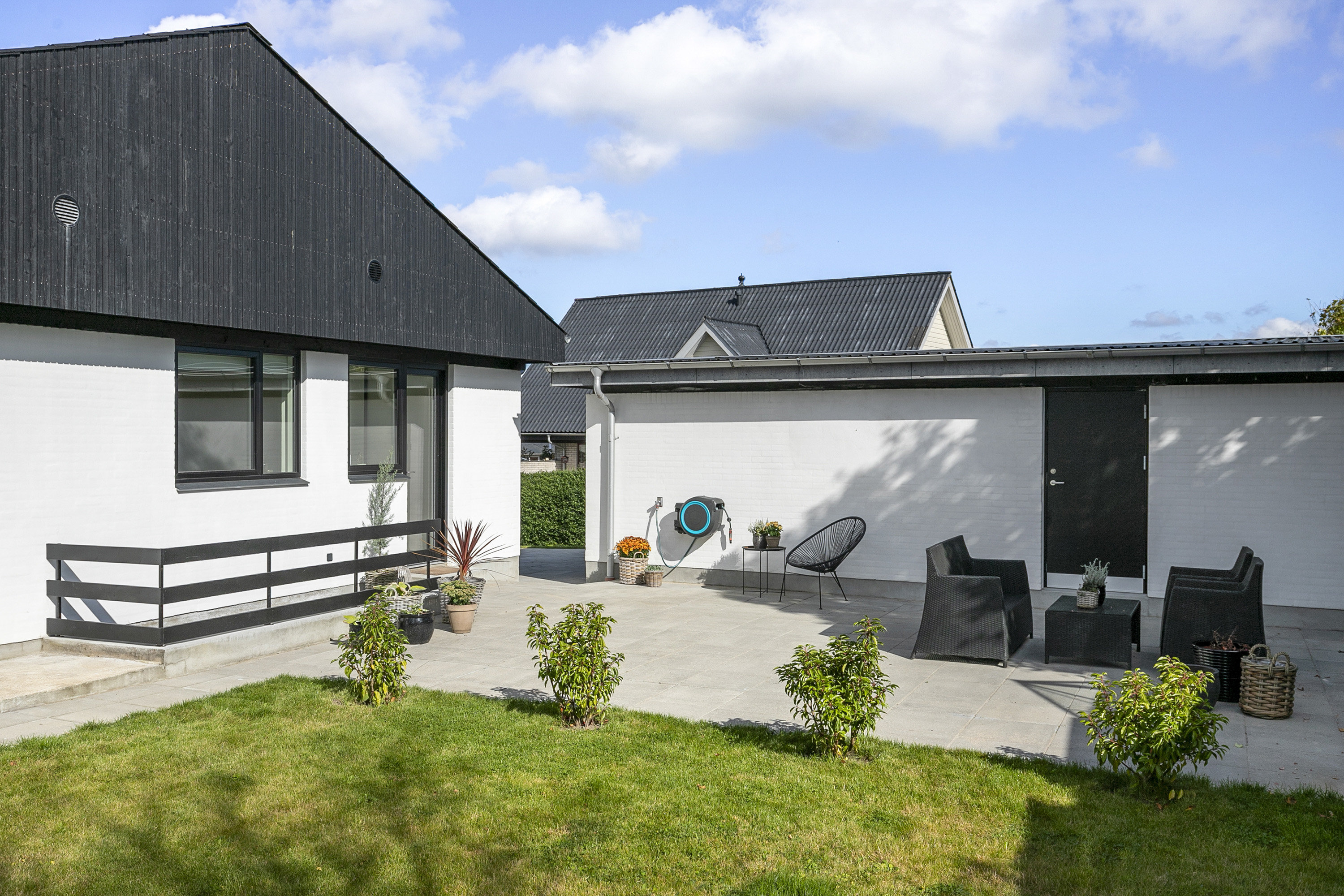 Fremhævet terrasse billede i fuldskærmstilstand. Billede af Dr. Louises Vej 6, 9600 Aars