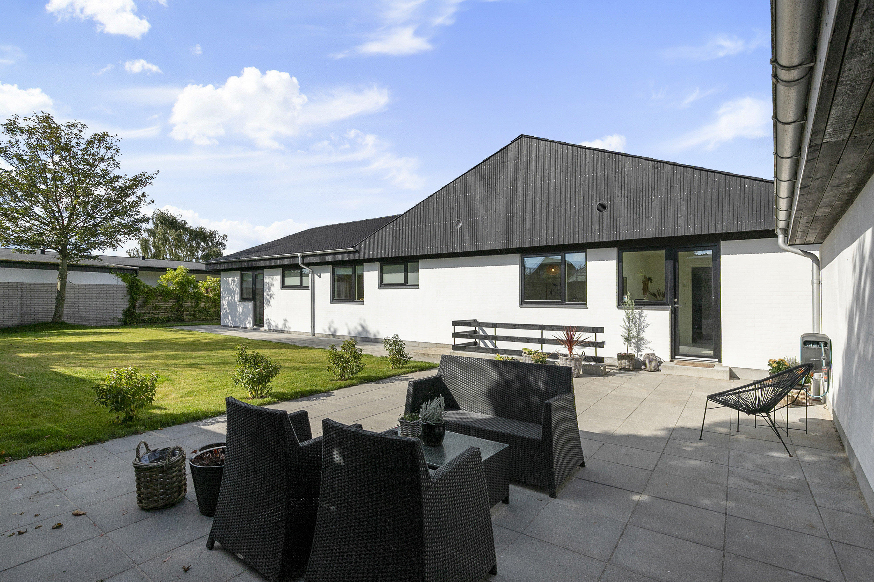 Fremhævet terrasse billede i fuldskærmstilstand. Billede af Dr. Louises Vej 6, 9600 Aars