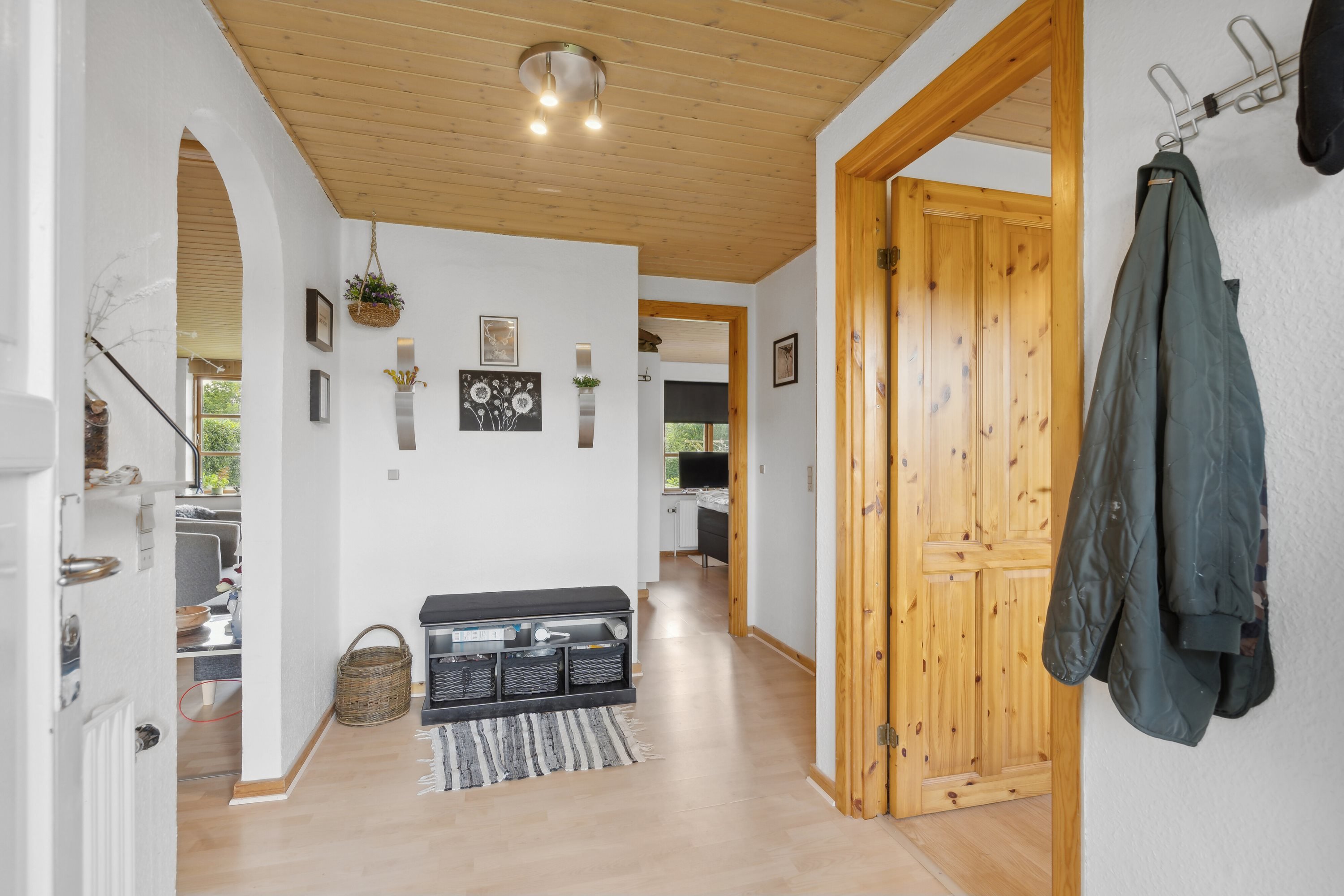 Fremhævet entre  billede i fuldskærmstilstand. Billede af Nørrevænget 7, Fjelstervang, 6933 Kibæk