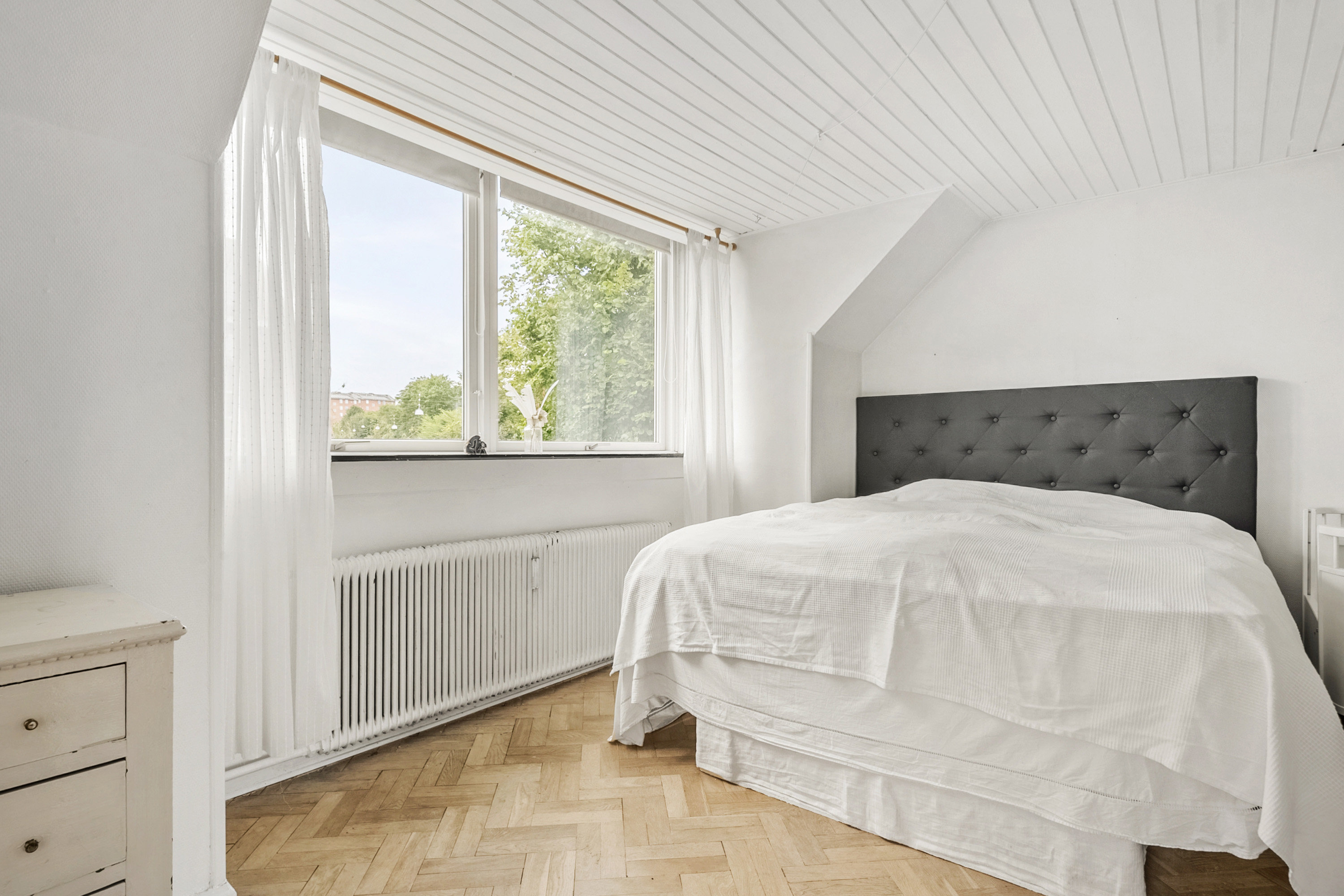 Fremhævet soveværelse billede i fuldskærmstilstand. Billede af Aldersrovej 32, 1., Trøjborg , 8200 Aarhus N