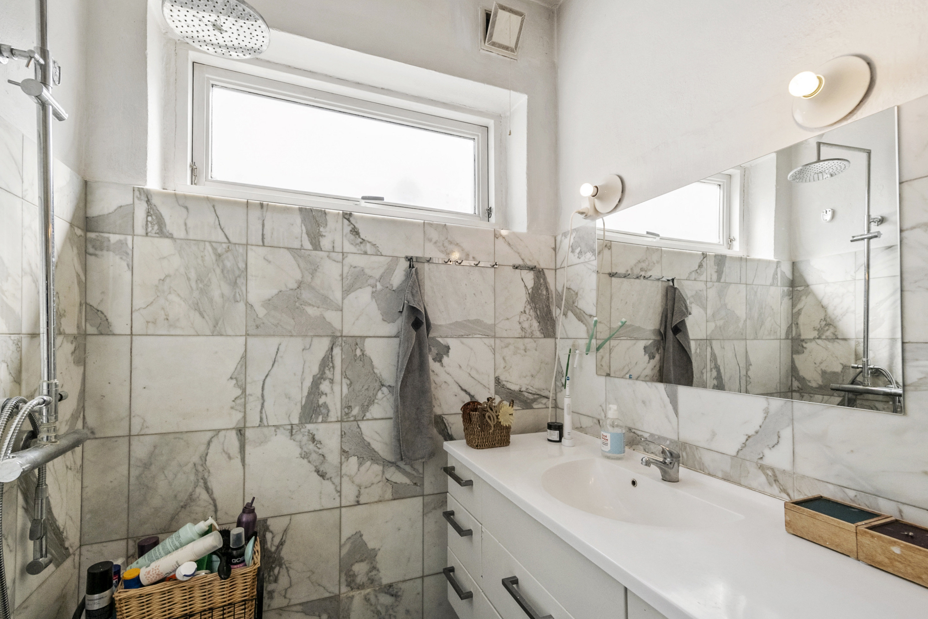 Fremhævet badeværelse billede i fuldskærmstilstand. Billede af Aldersrovej 32, st.., Trøjborg , 8200 Aarhus N