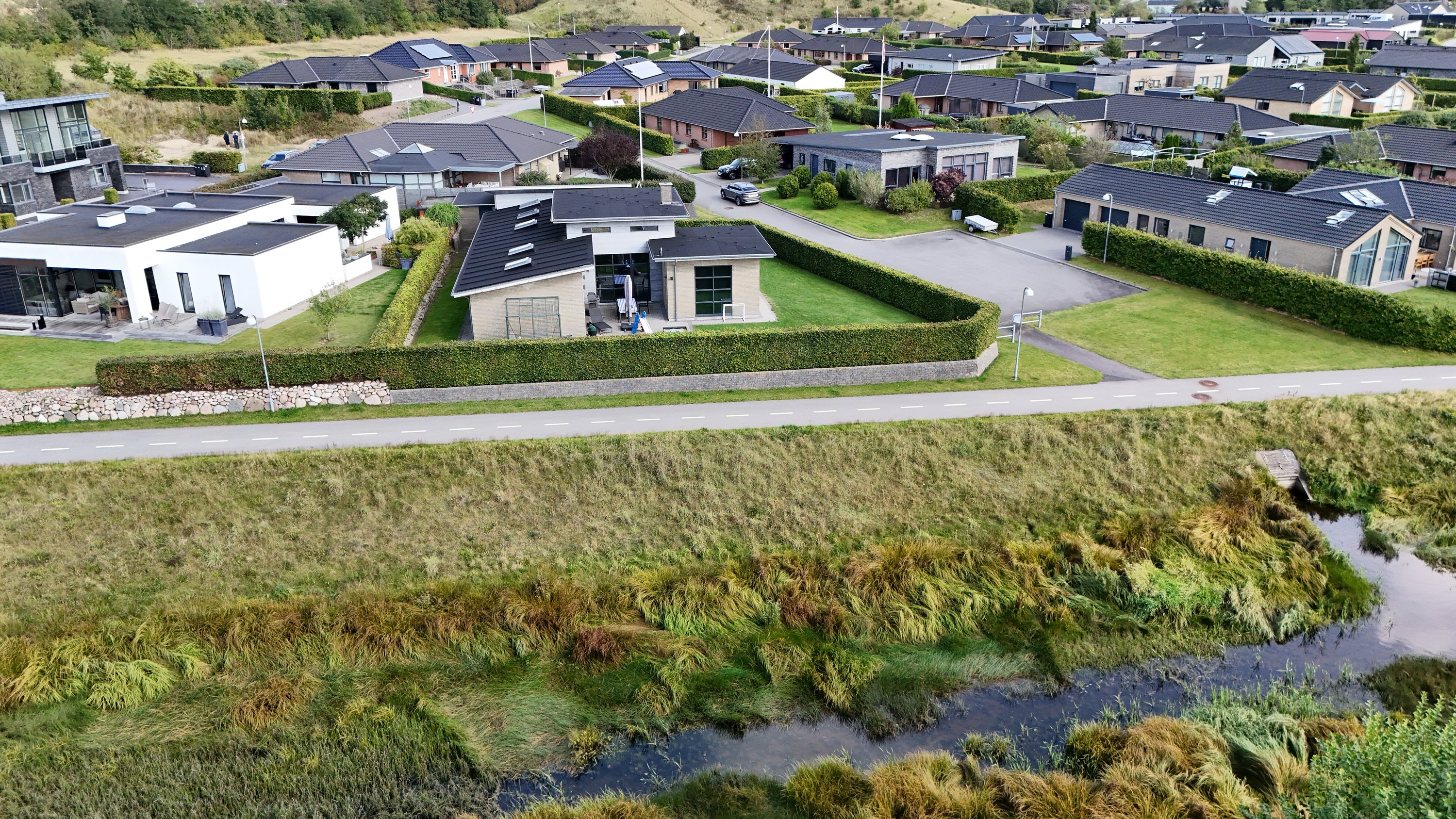 Fremhævet luftfoto billede i fuldskærmstilstand. Billede af Hostrupkrogen 26, 9500 Hobro