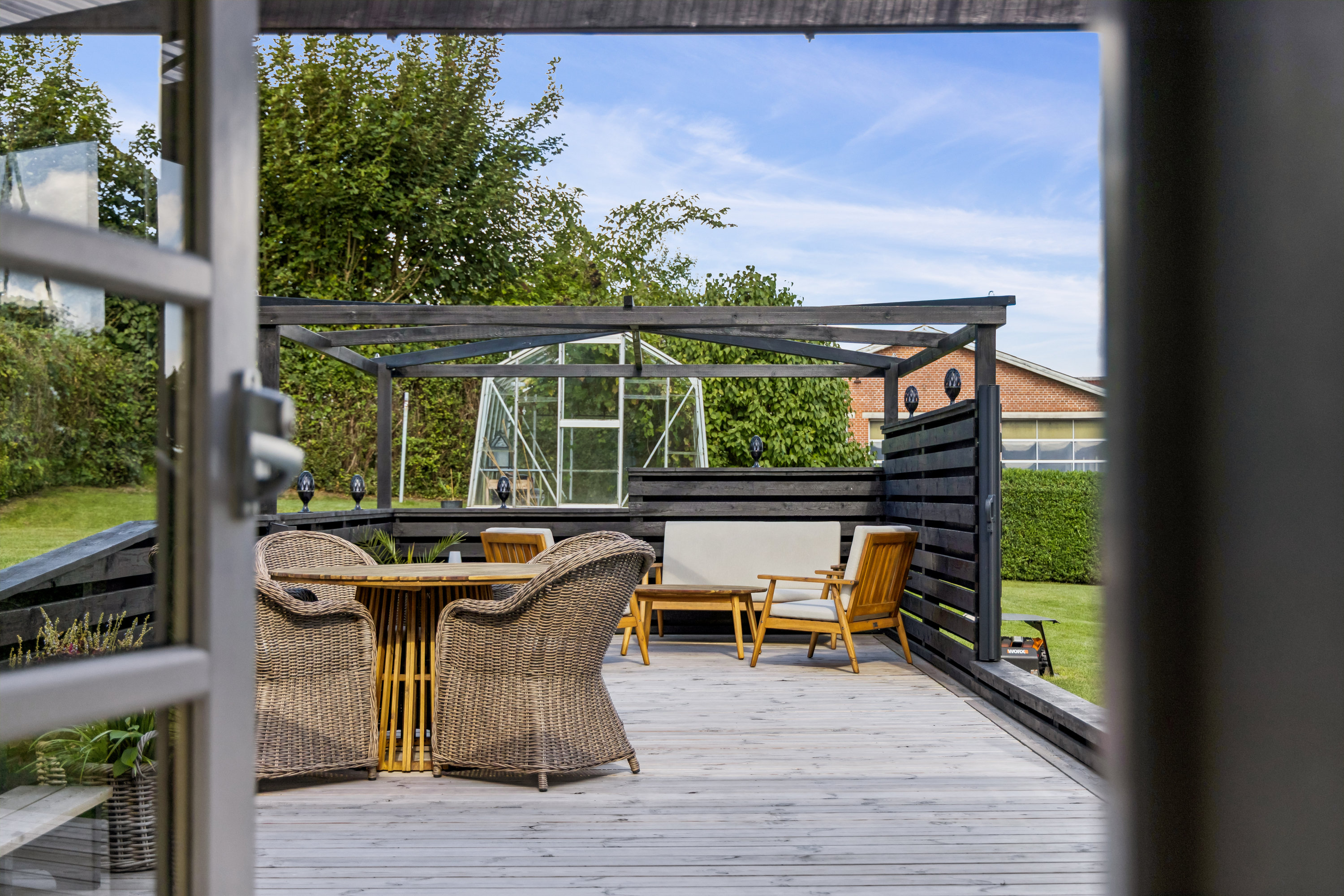 Fremhævet terrasse billede i fuldskærmstilstand. Billede af Blåkildevej 25, 9510 Arden