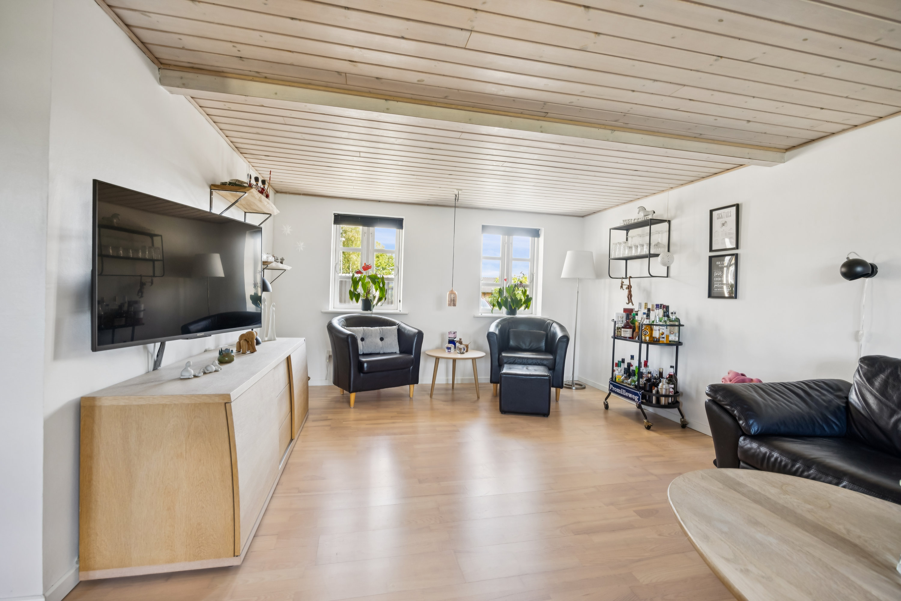 Fremhævet stue billede i fuldskærmstilstand. Billede af Blåkildevej 25, 9510 Arden