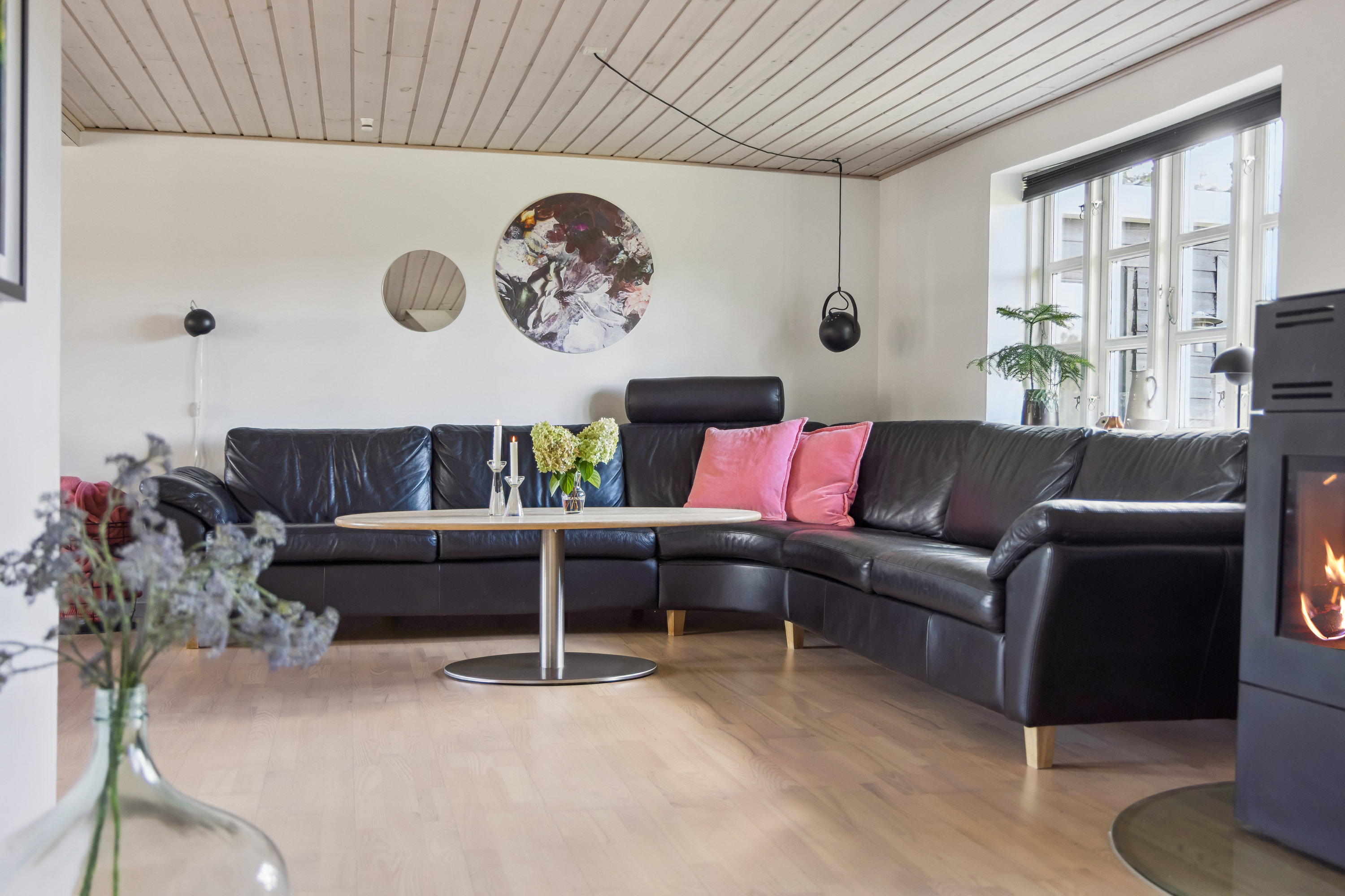 Fremhævet stue billede i fuldskærmstilstand. Billede af Blåkildevej 25, 9510 Arden