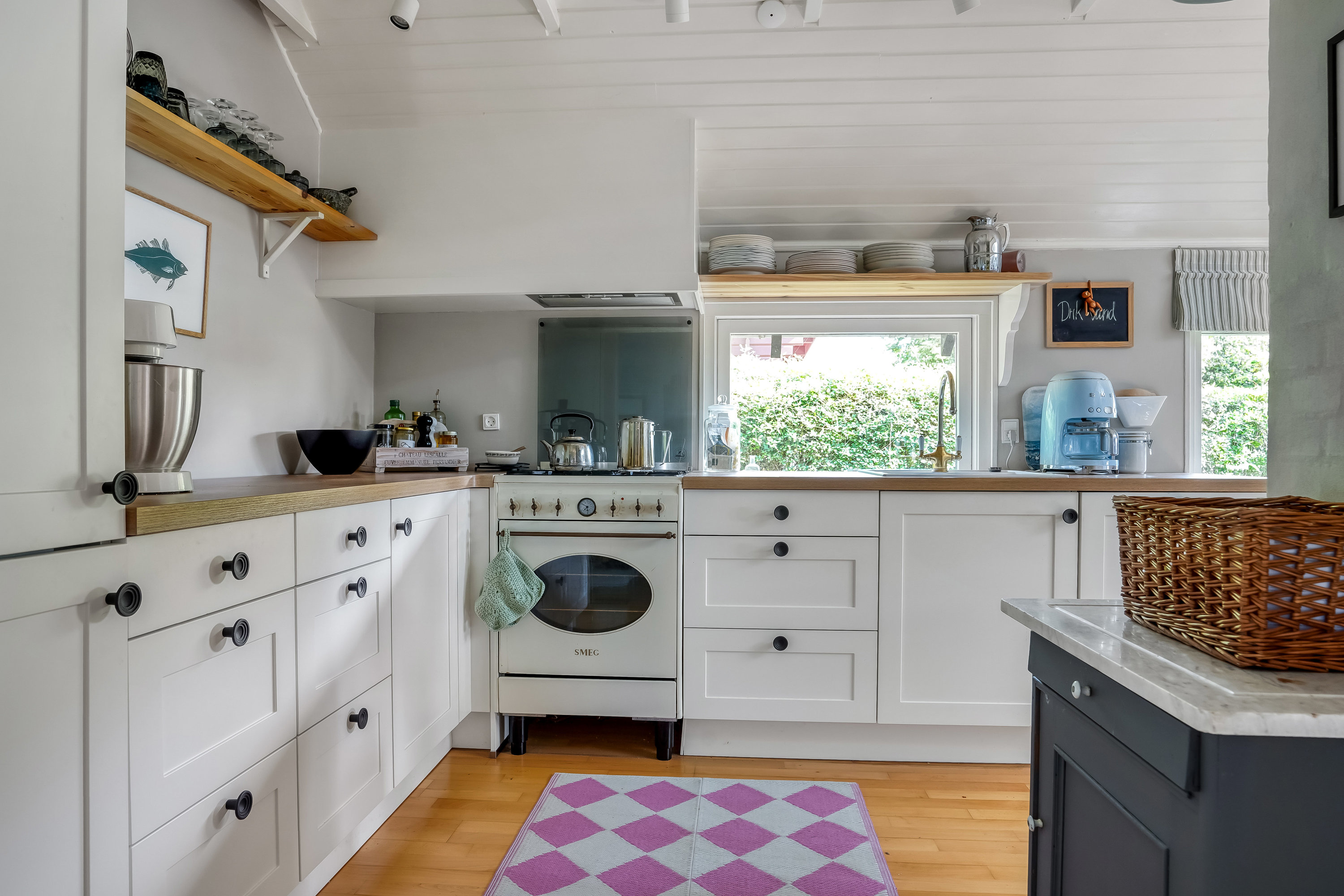 Fremhævet køkken billede i fuldskærmstilstand. Billede af Ø.Strandløkkevej 3, 5300 Kerteminde