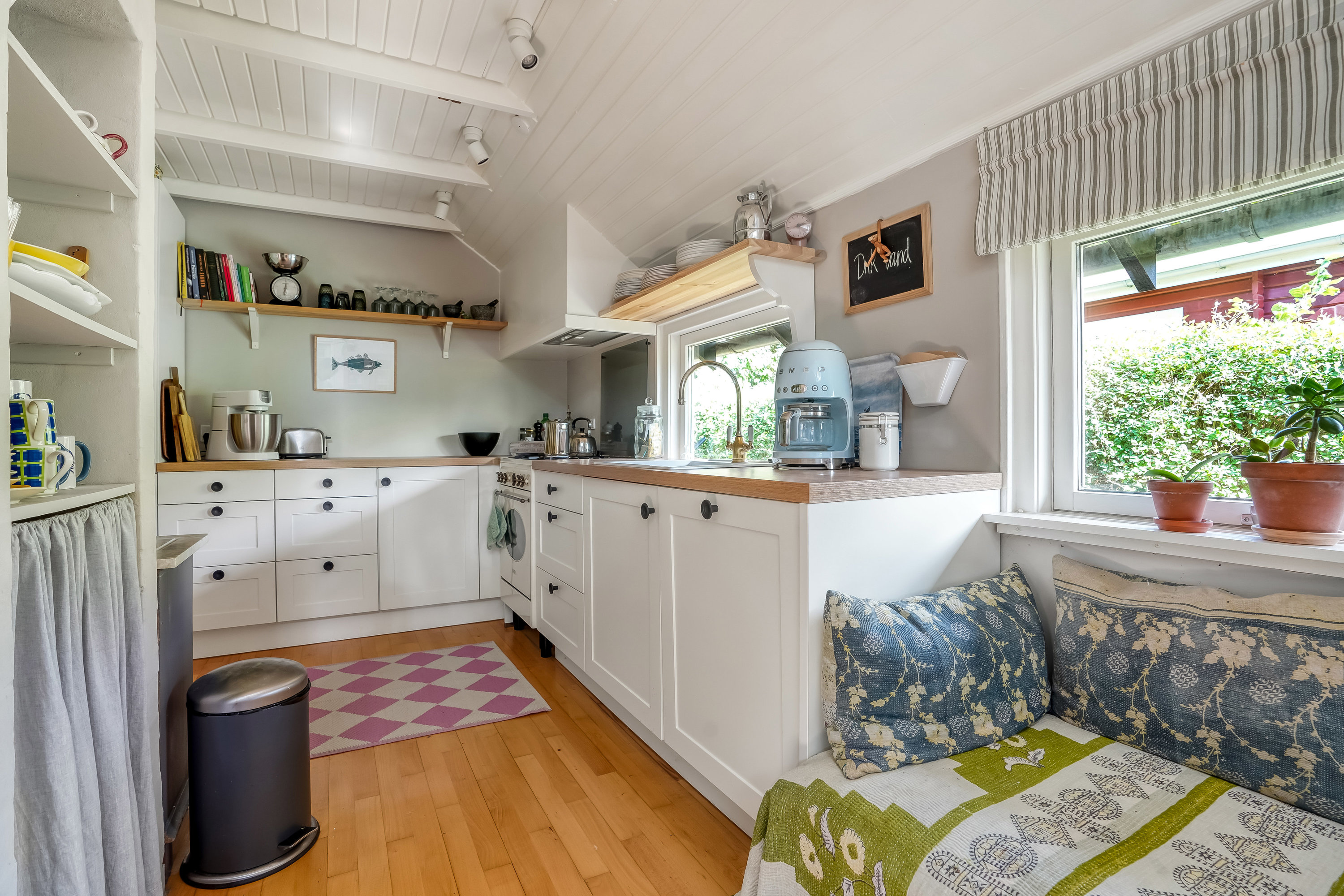 Fremhævet køkken billede i fuldskærmstilstand. Billede af Ø.Strandløkkevej 3, 5300 Kerteminde