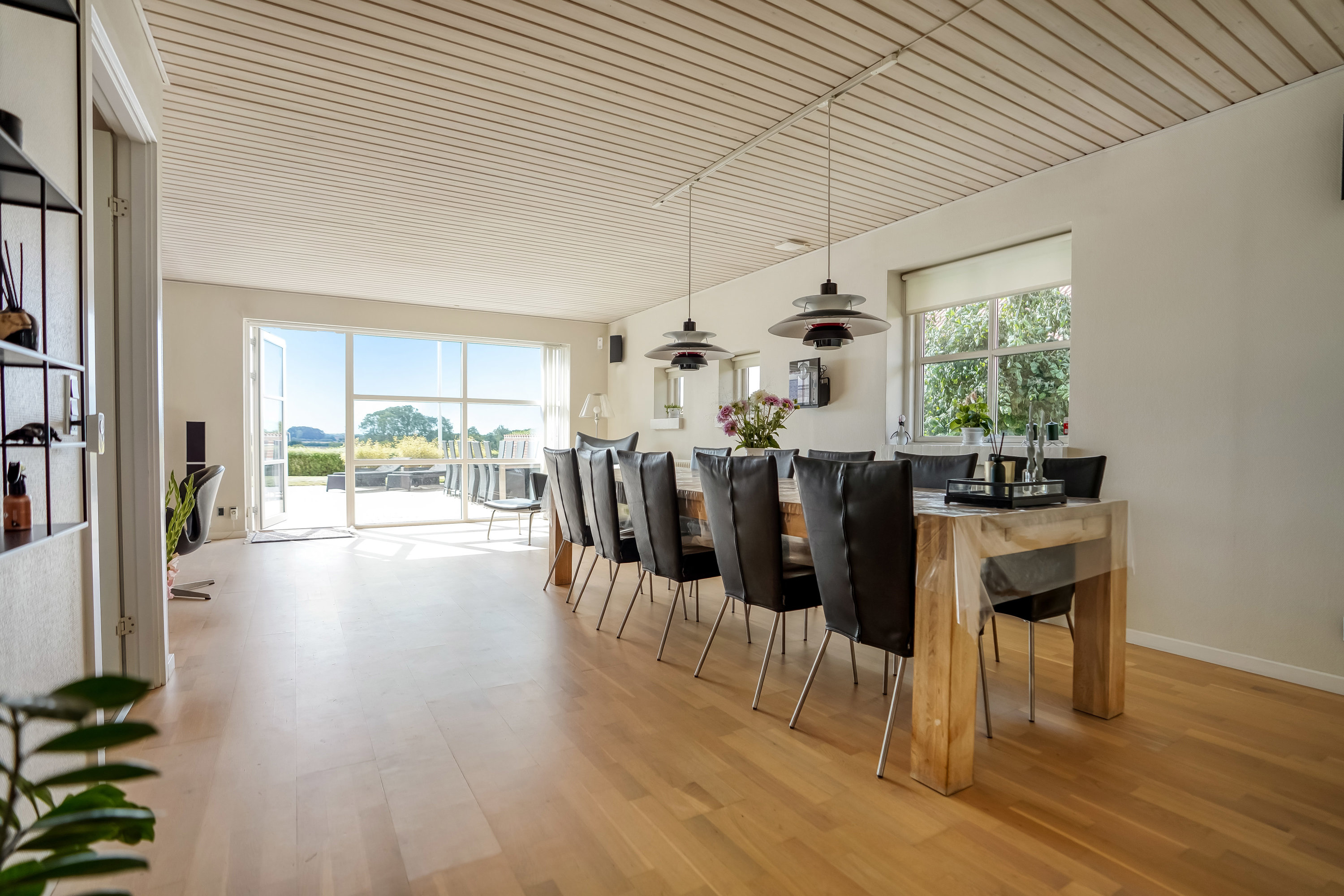 Fremhævet stue billede i fuldskærmstilstand. Billede af Kirkelundvej 28, Bellinge, 5250 Odense SV