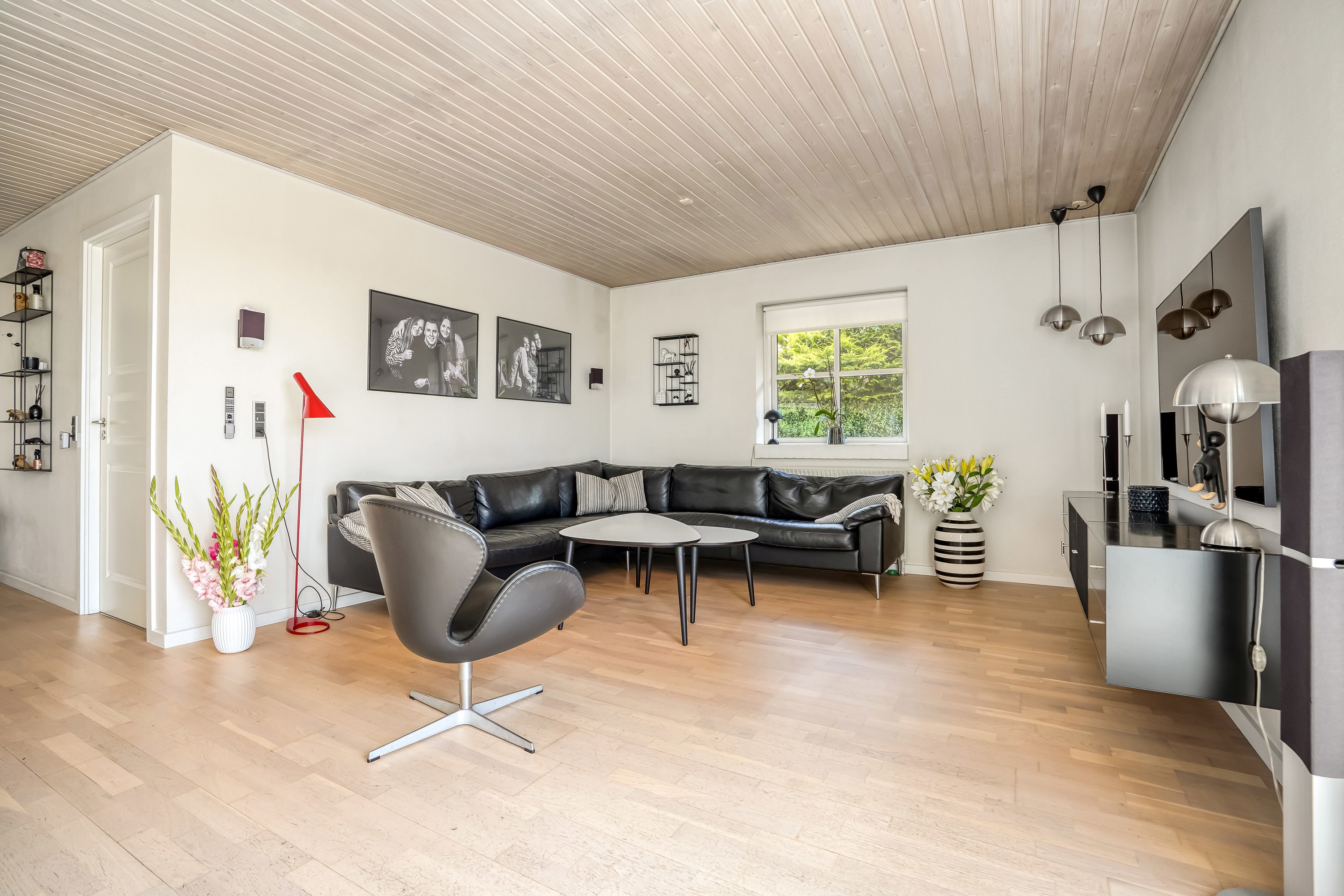 Fremhævet stue billede i fuldskærmstilstand. Billede af Kirkelundvej 28, Bellinge, 5250 Odense SV