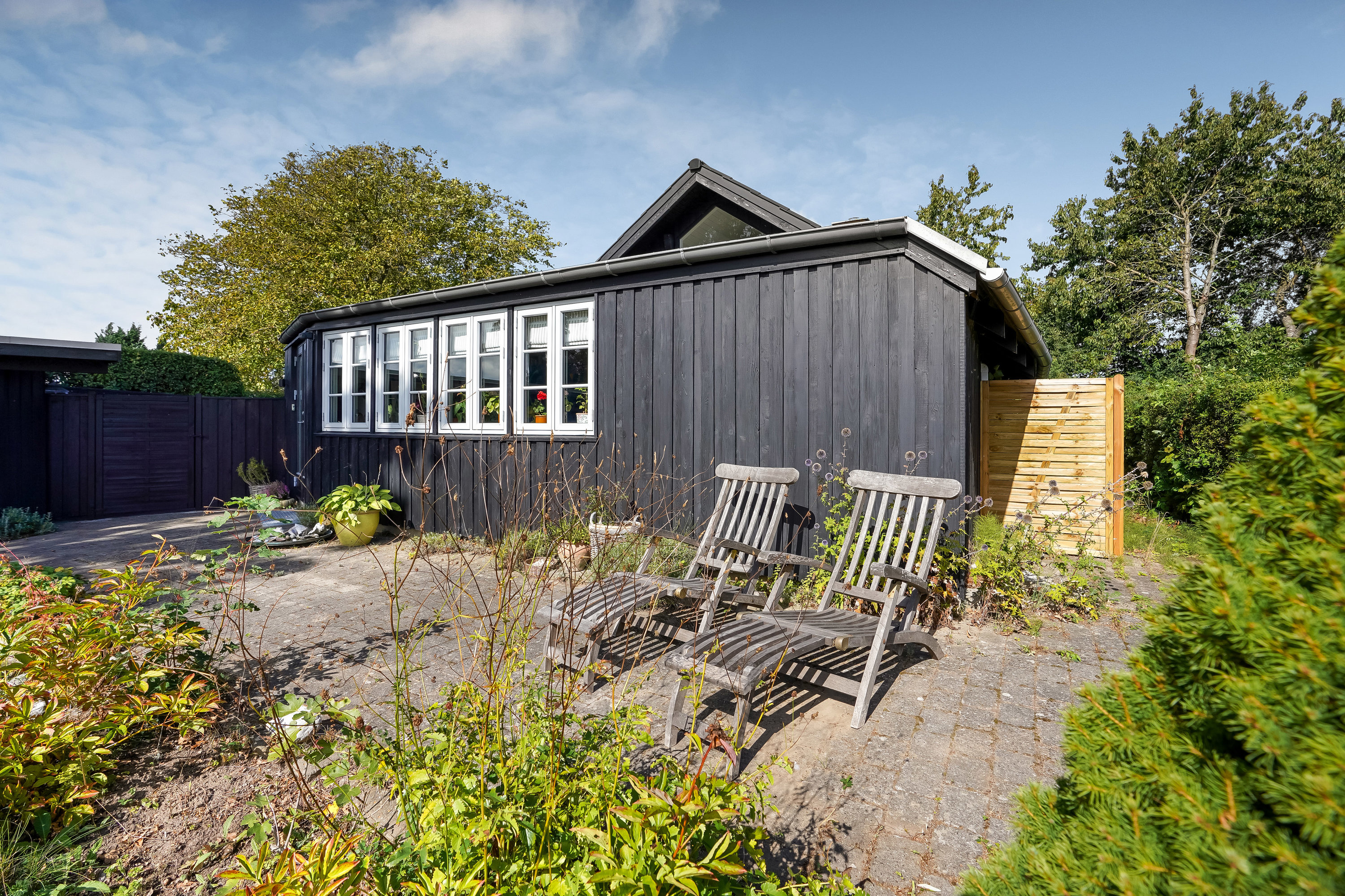 Fremhævet terrasse billede i fuldskærmstilstand. Billede af Ø.Strandløkkevej 3, 5300 Kerteminde