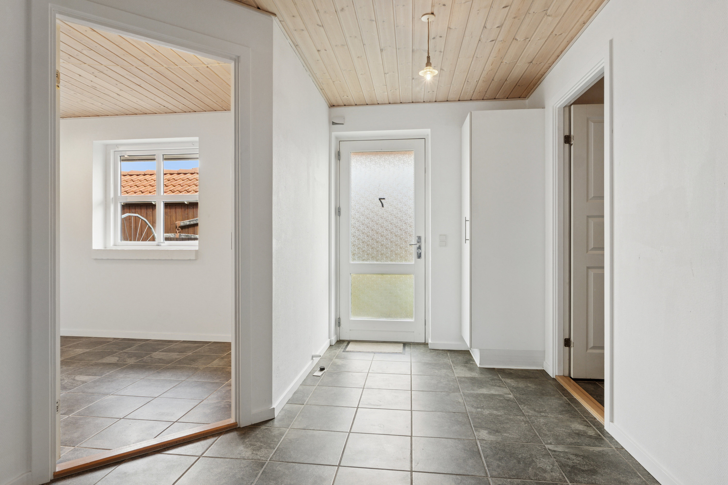 Fremhævet gang billede i fuldskærmstilstand. Billede af Kastrupparken 7, 4760 Vordingborg