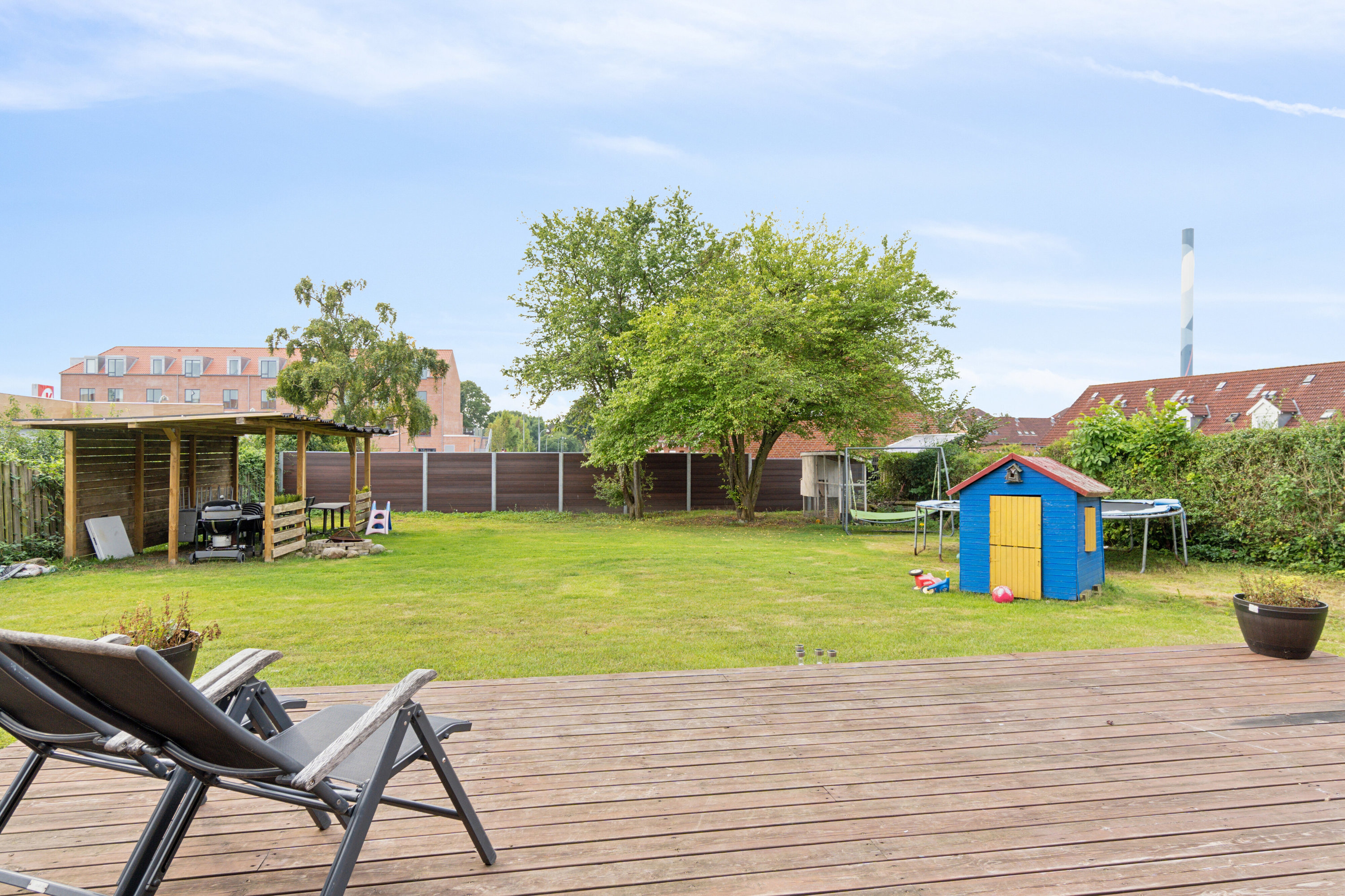 Miniaturebillede 1: set fra haven. Billede af Rønne Allé 22, 2605 Brøndby