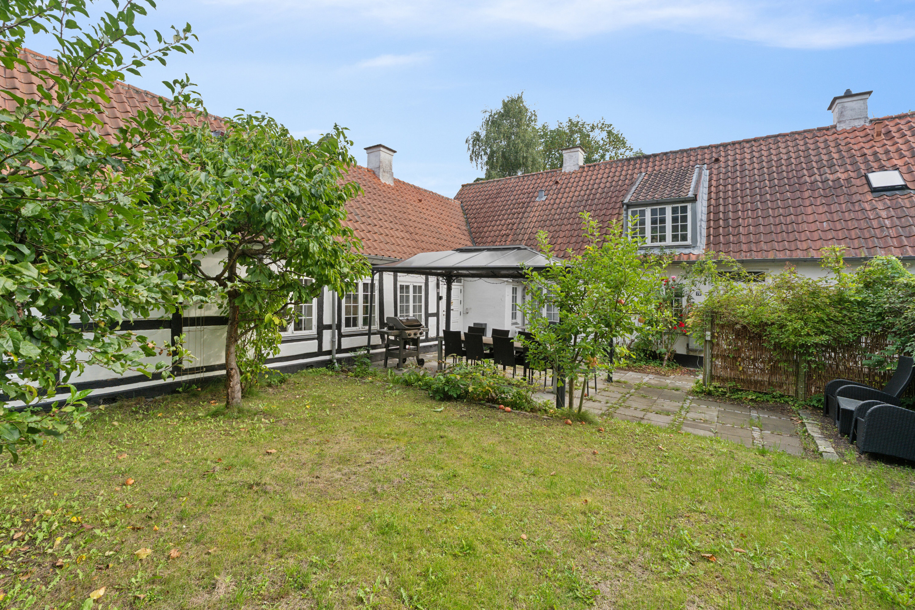 Fremhævet set fra haven billede i fuldskærmstilstand. Billede af Asylgade 7C, 2800 Kongens Lyngby