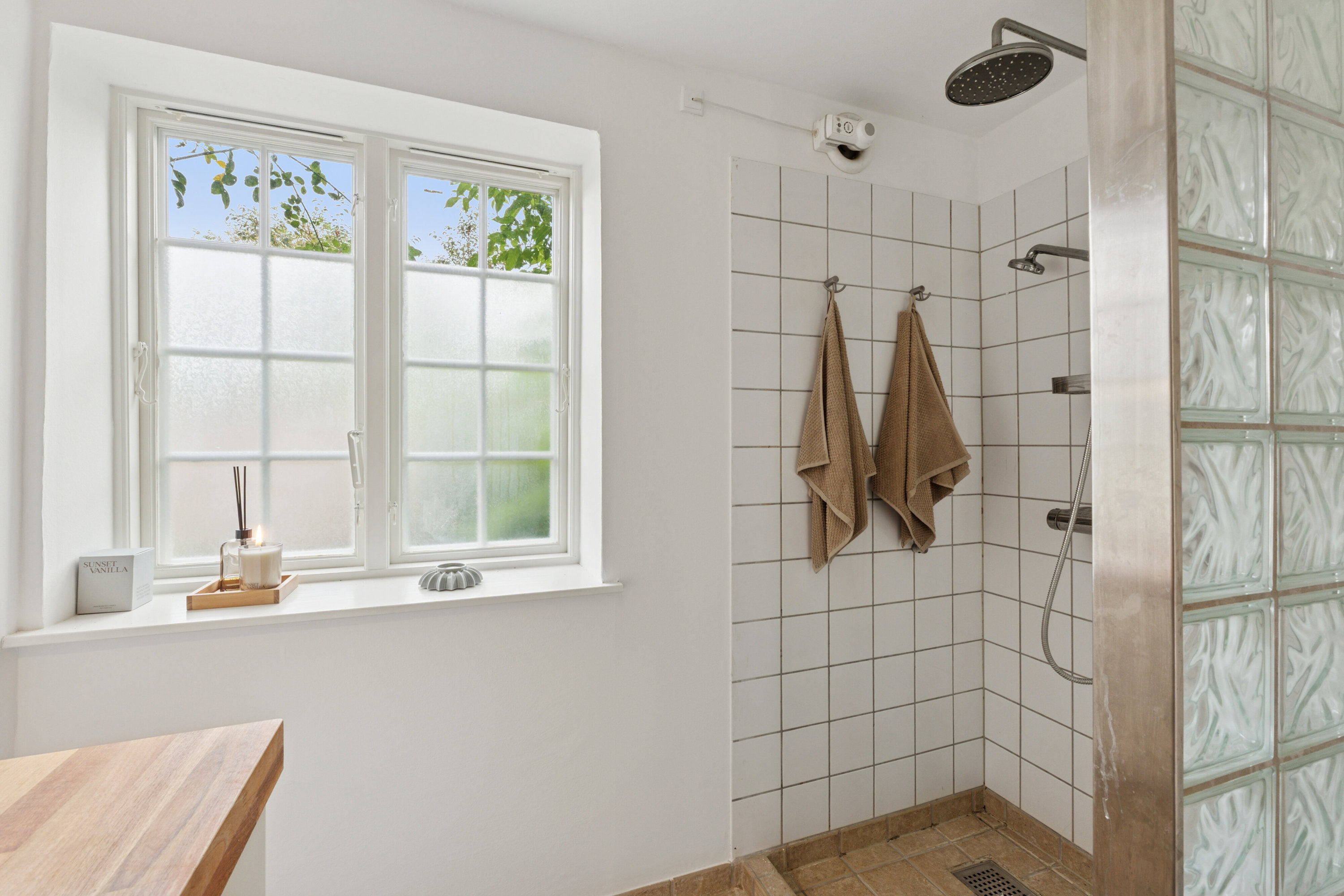 Fremhævet badeværelse billede i fuldskærmstilstand. Billede af Asylgade 7C, 2800 Kongens Lyngby