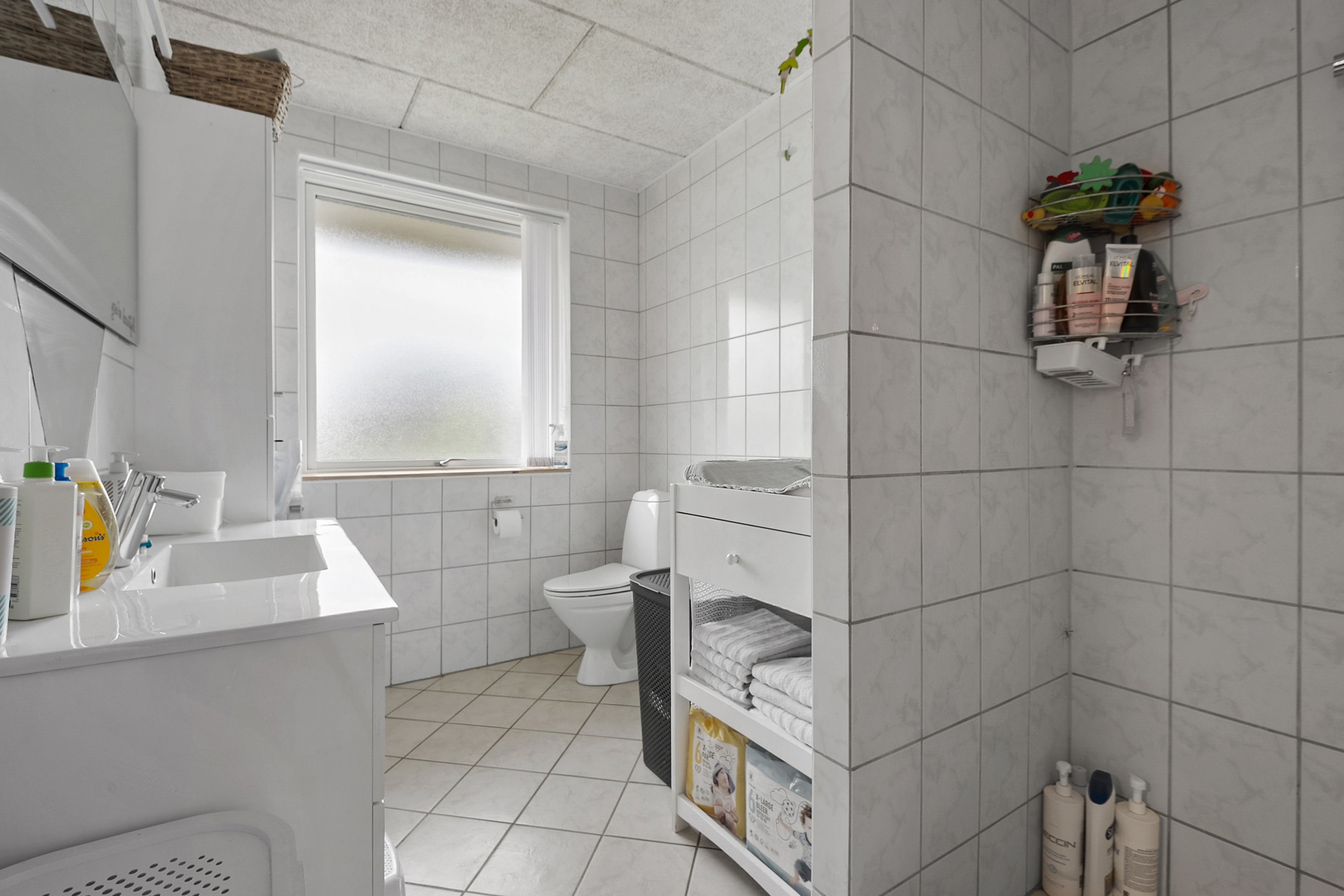 Fremhævet badeværelse billede i fuldskærmstilstand. Billede af Hebovej 11, 6851 Janderup Vestj