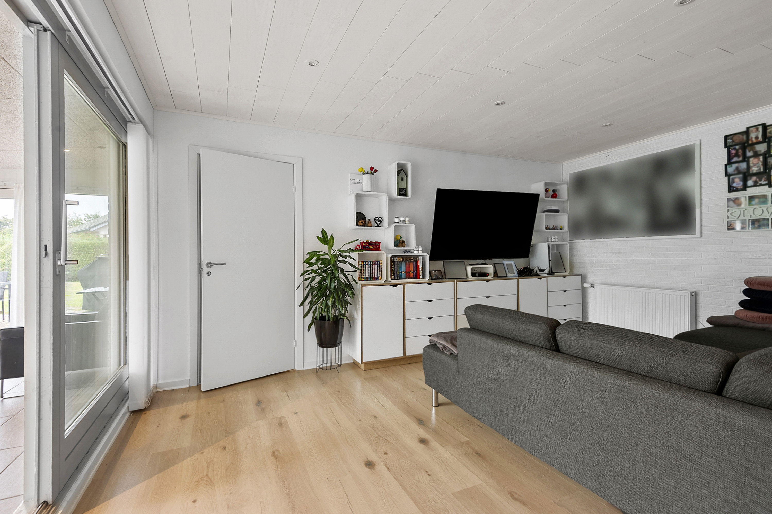 Fremhævet stue billede i fuldskærmstilstand. Billede af Hebovej 11, 6851 Janderup Vestj