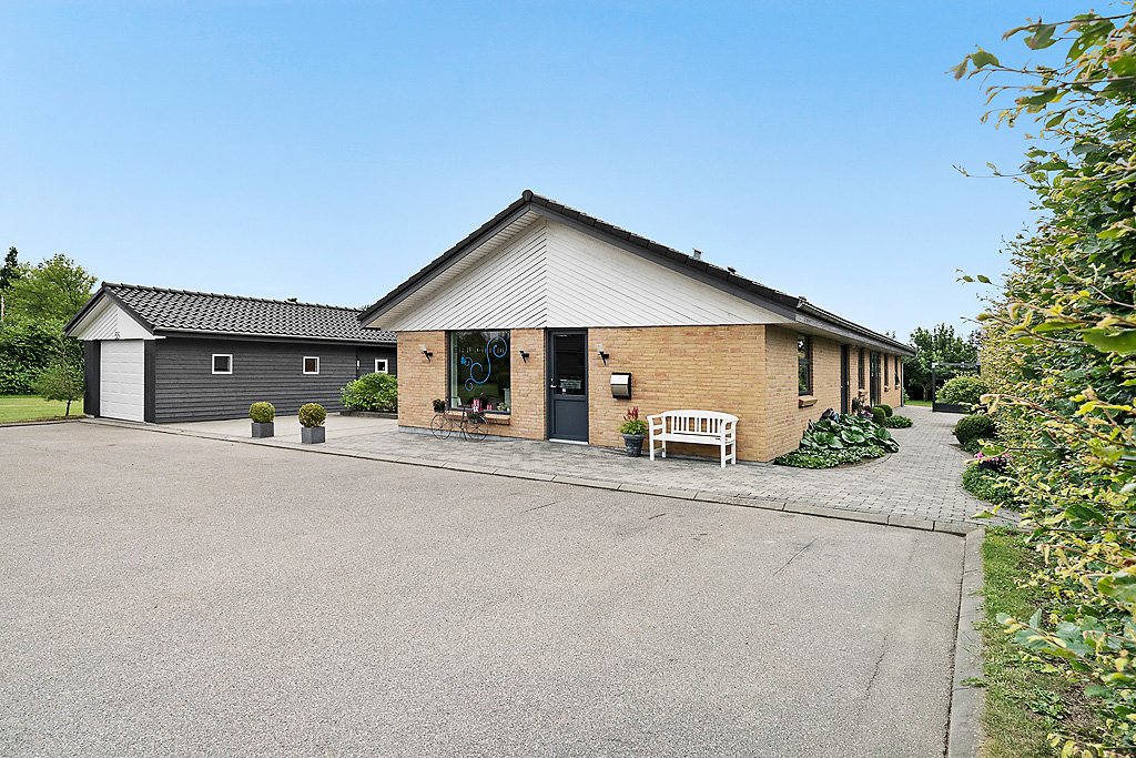 Fremhævet  billede i fuldskærmstilstand. Billede af Smedegade 55, Ørting, 8300 Odder