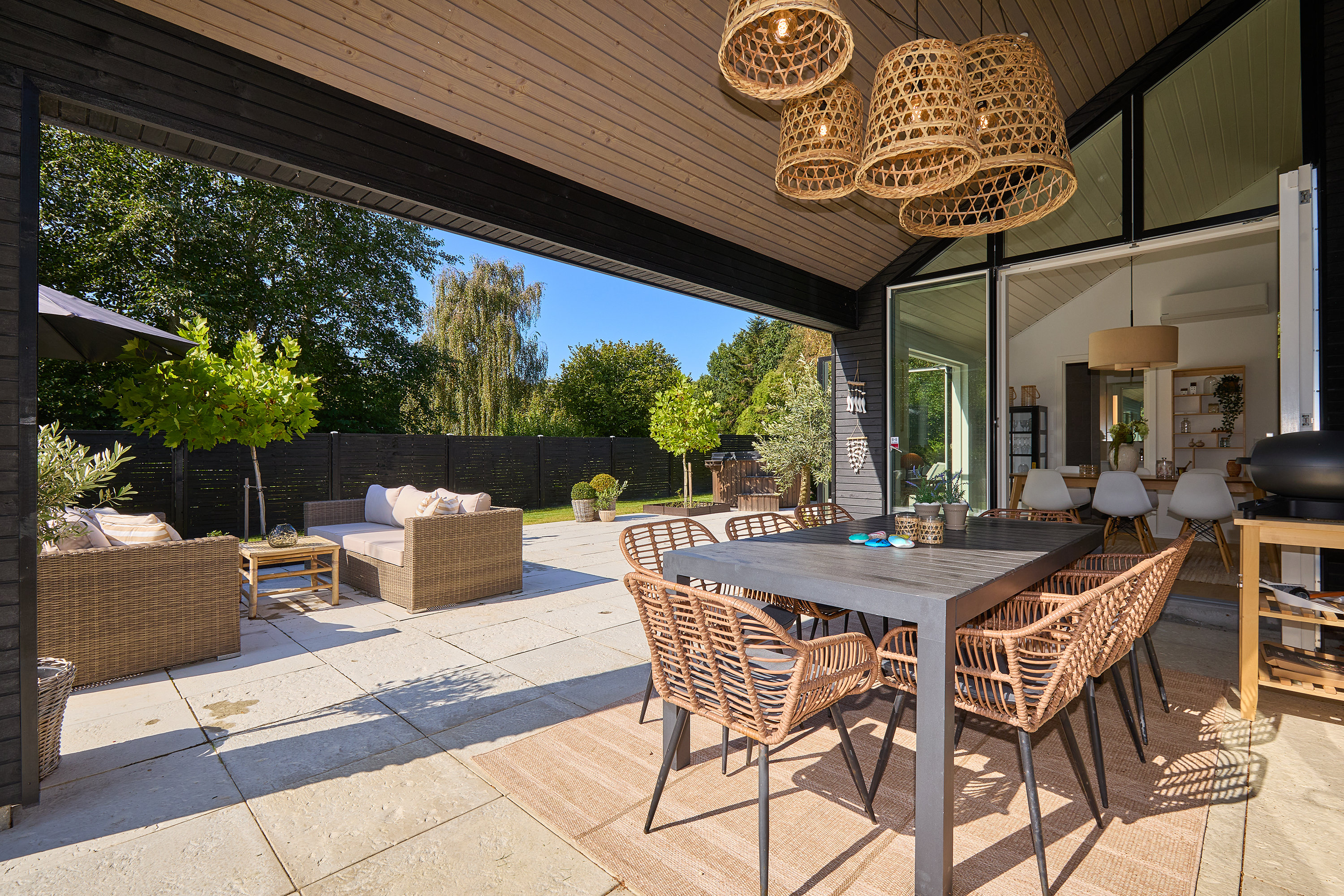 Fremhævet terrasse billede i fuldskærmstilstand. Billede af Åvej 6, Rågeleje, 3210 Vejby