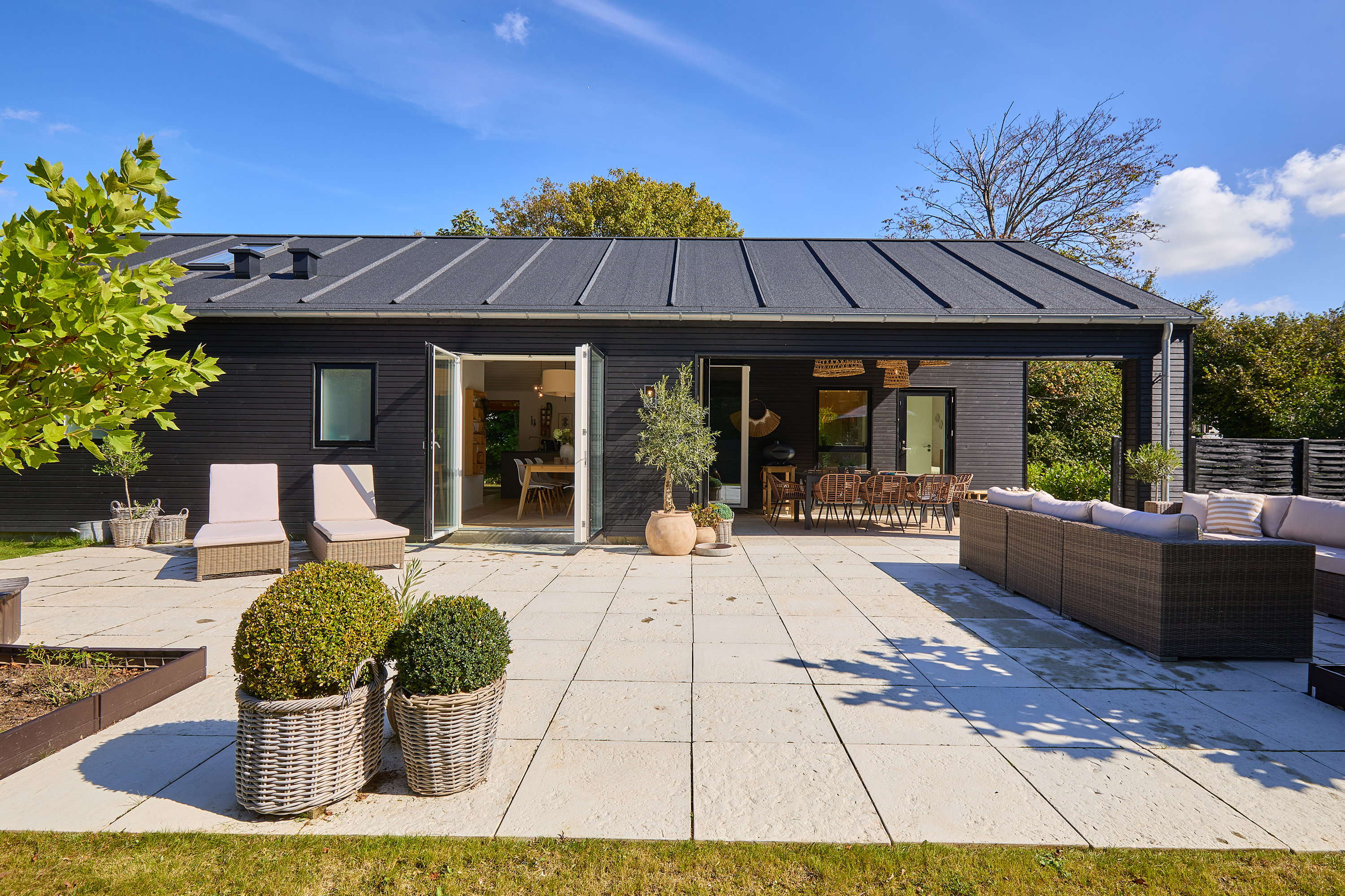 Fremhævet terrasse billede i fuldskærmstilstand. Billede af Åvej 6, Rågeleje, 3210 Vejby