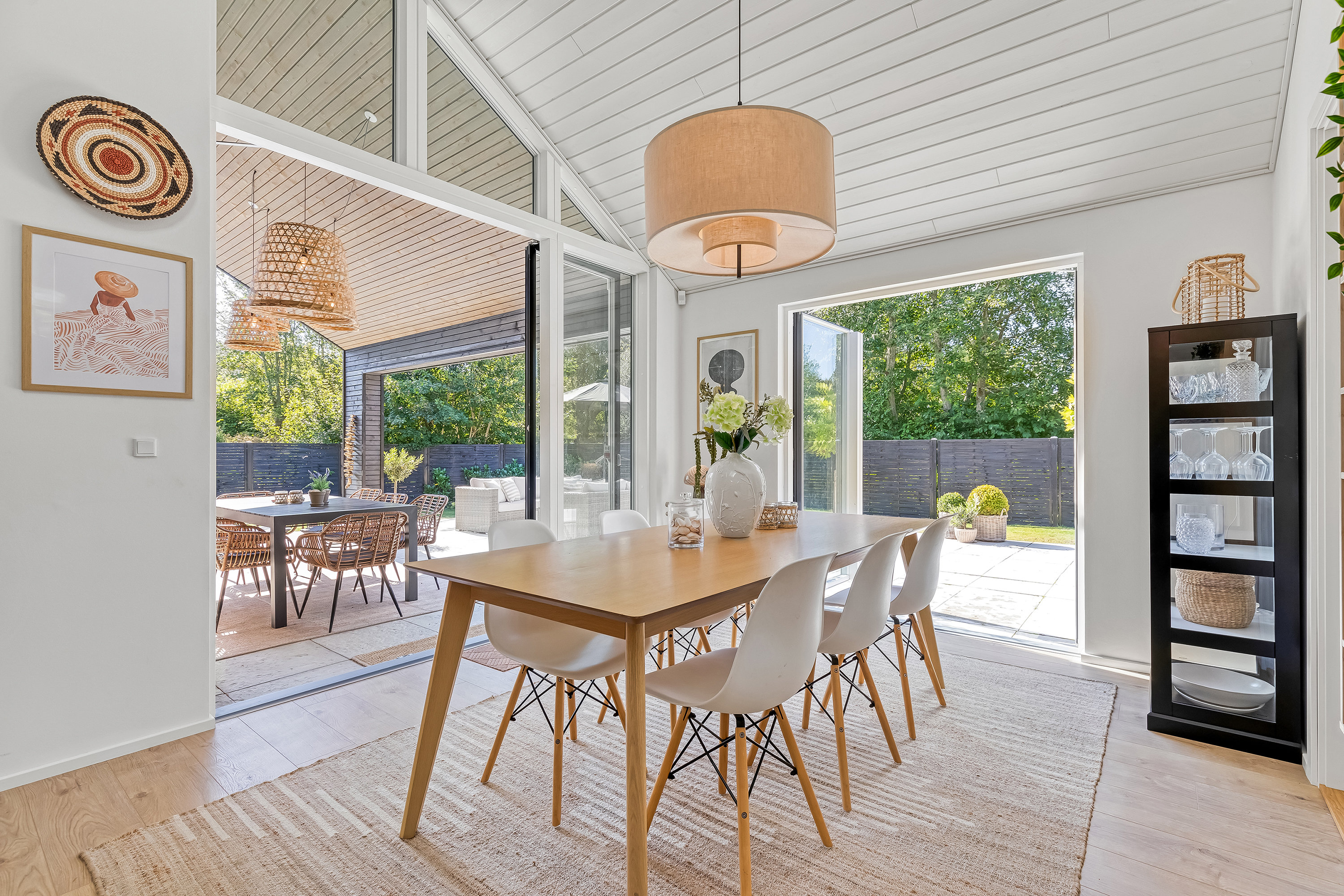 Fremhævet alrum billede i fuldskærmstilstand. Billede af Åvej 6, Rågeleje, 3210 Vejby