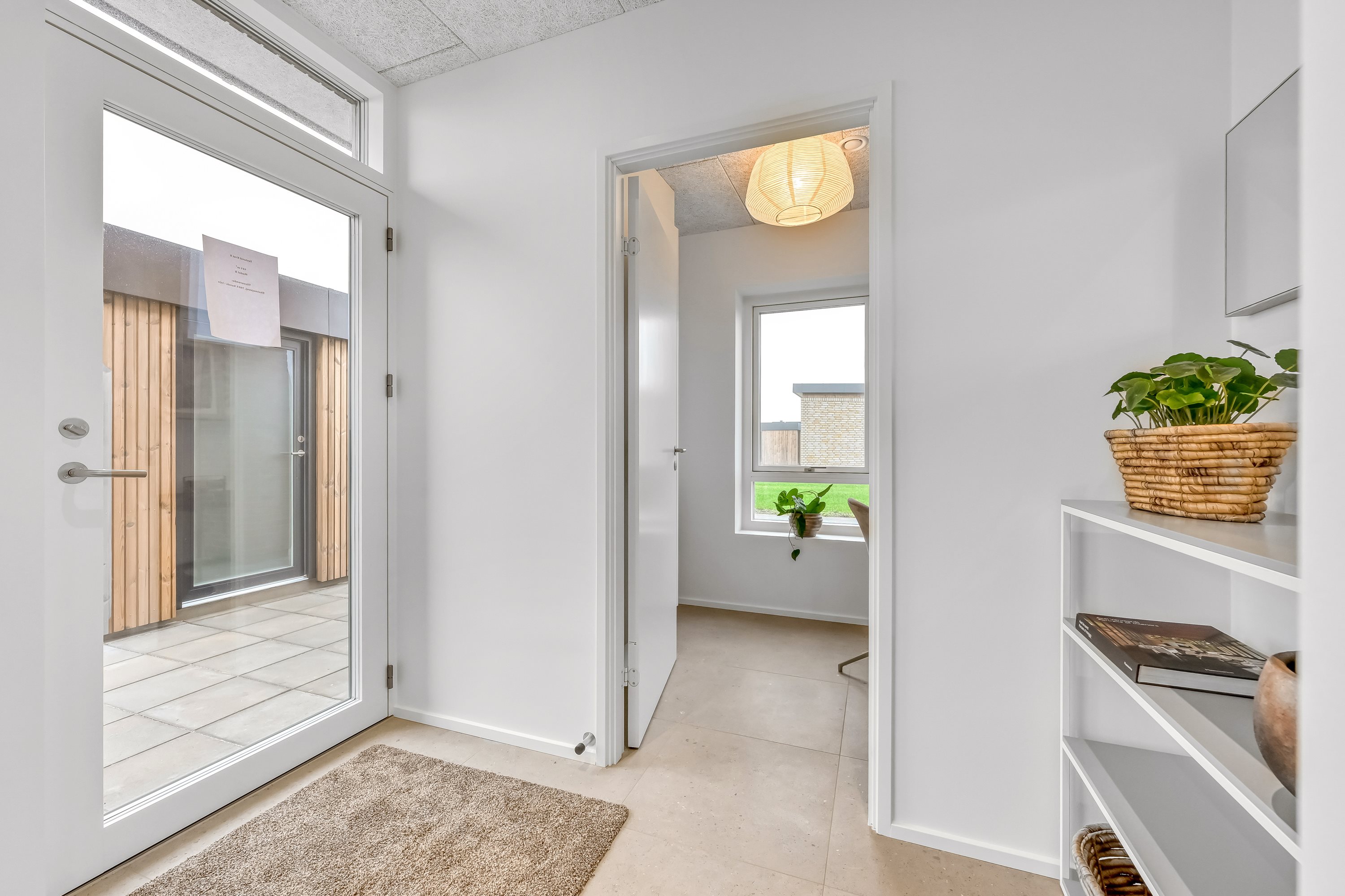 Fremhævet entré billede i fuldskærmstilstand. Billede af Tavlund Allé 26, Lind, 7400 Herning