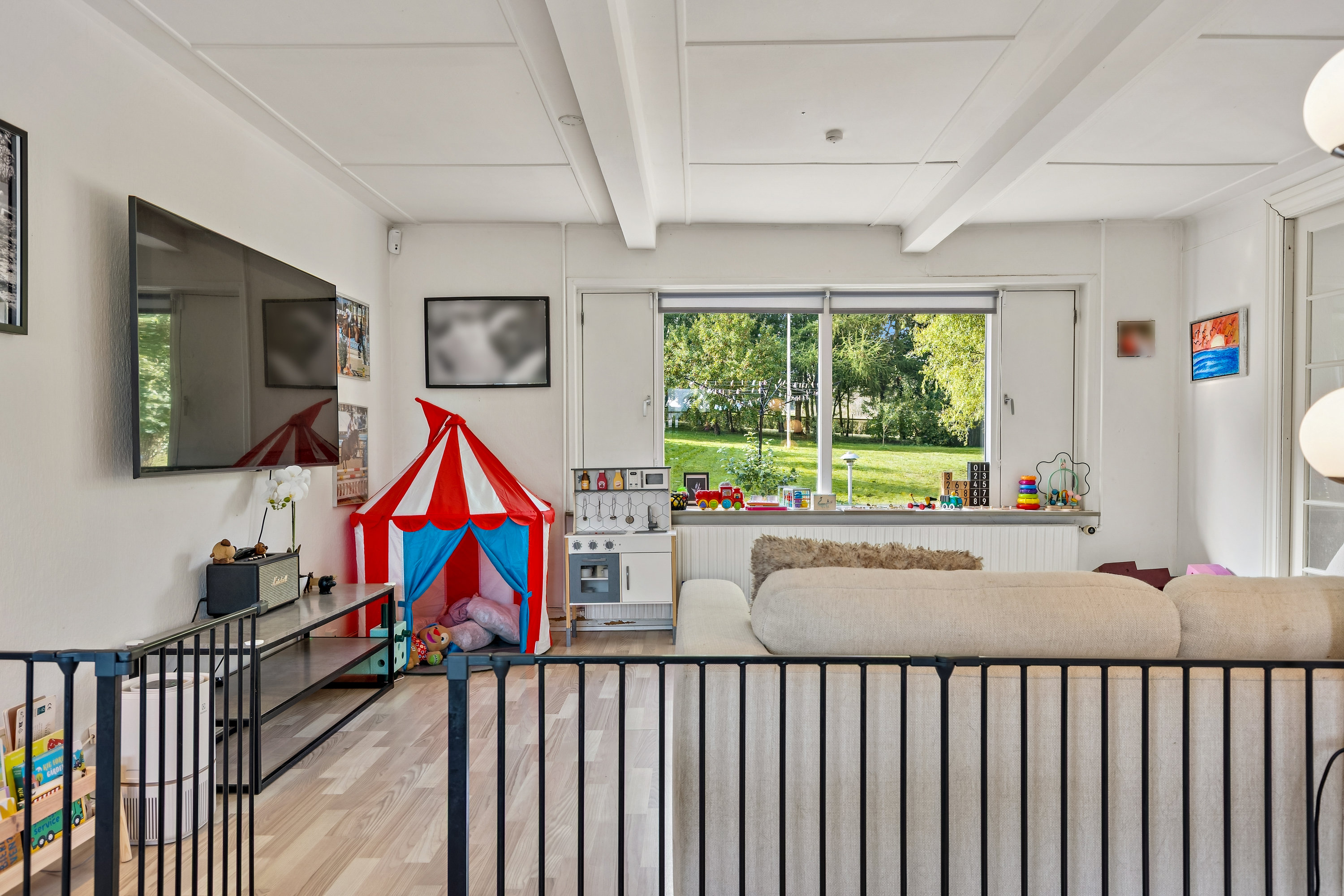 Fremhævet stue billede i fuldskærmstilstand. Billede af Næbbevej 6A, Vejleby, 4534 Hørve