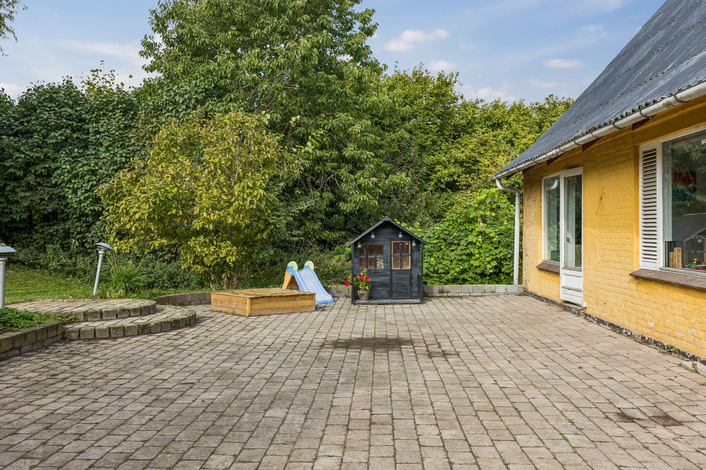 Fremhævet terrasse billede i fuldskærmstilstand. Billede af Næbbevej 6A, Vejleby, 4534 Hørve