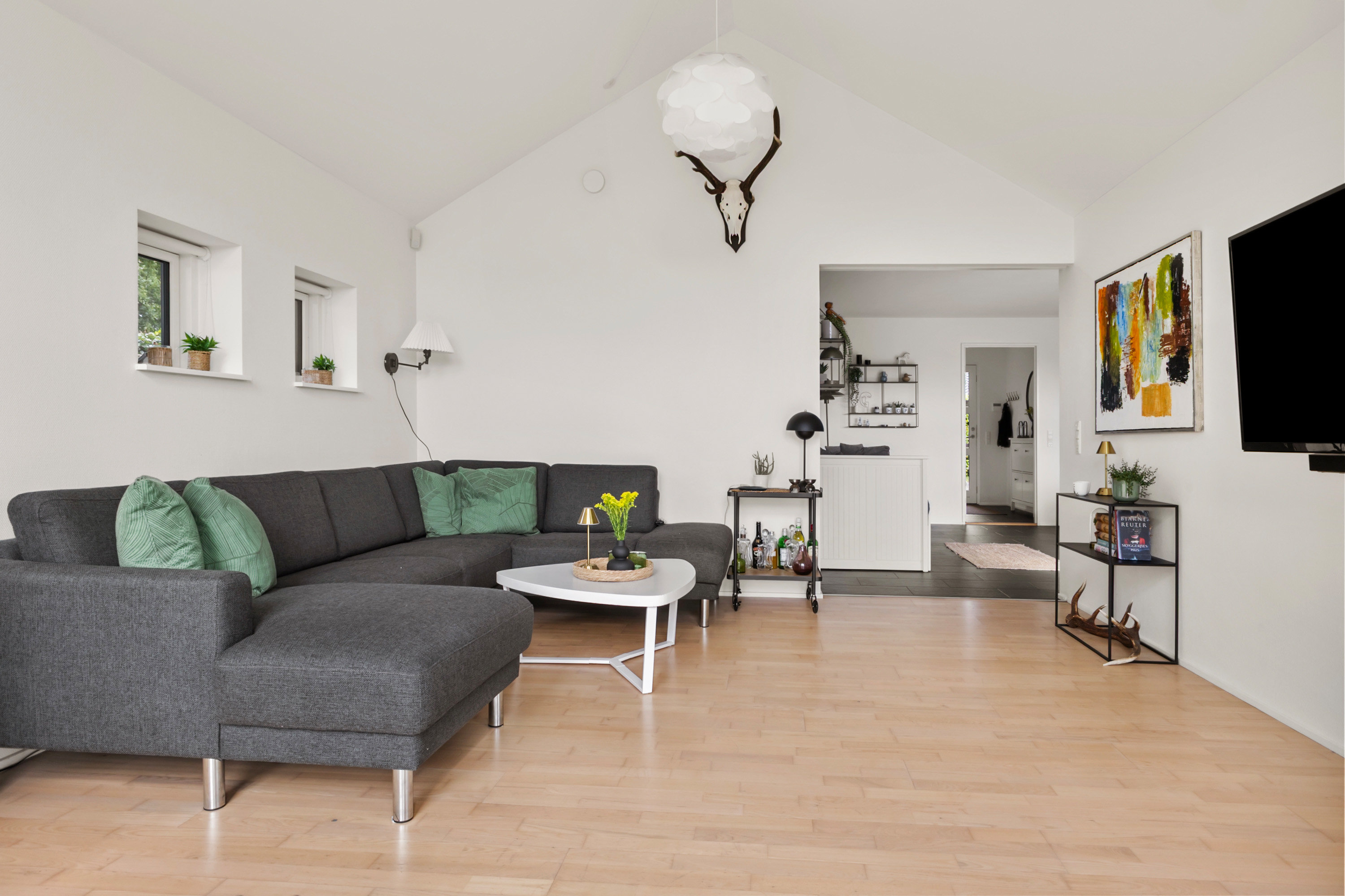 Fremhævet stue billede i fuldskærmstilstand. Billede af Vestervang 65, 6650 Brørup