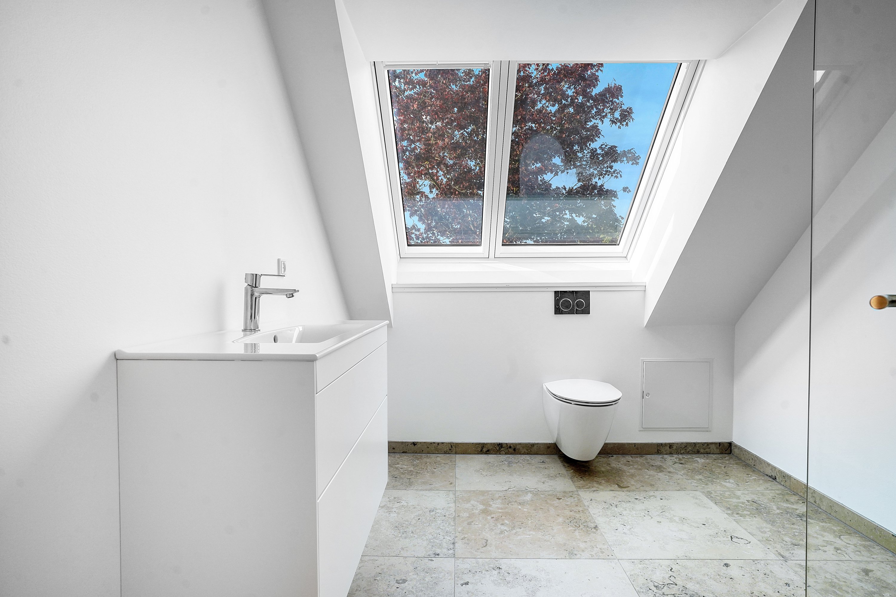 Fremhævet badeværelse billede i fuldskærmstilstand. Billede af Pilehaven 3, Hareskov, 3500 Værløse