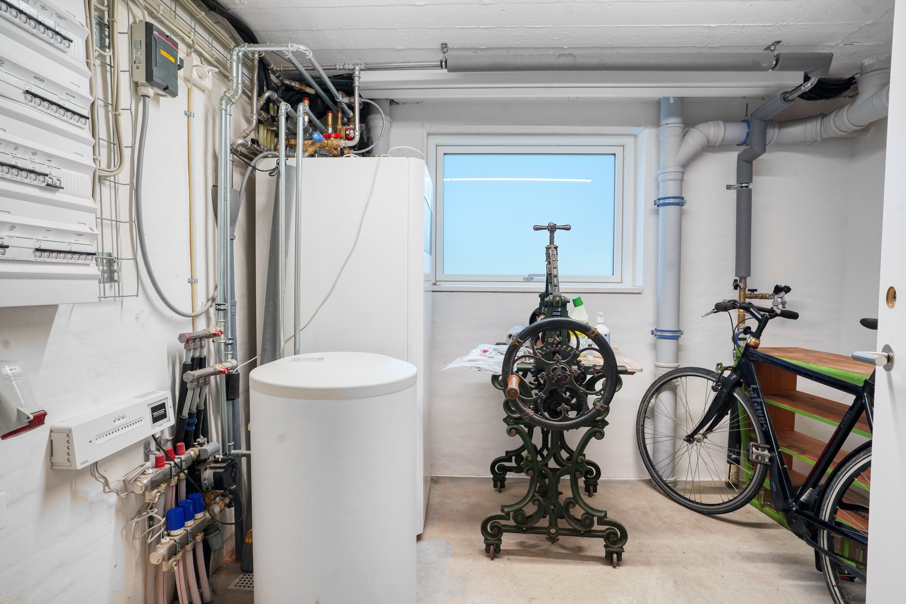 Fremhævet kælder billede i fuldskærmstilstand. Billede af Pilehaven 3, Hareskov, 3500 Værløse