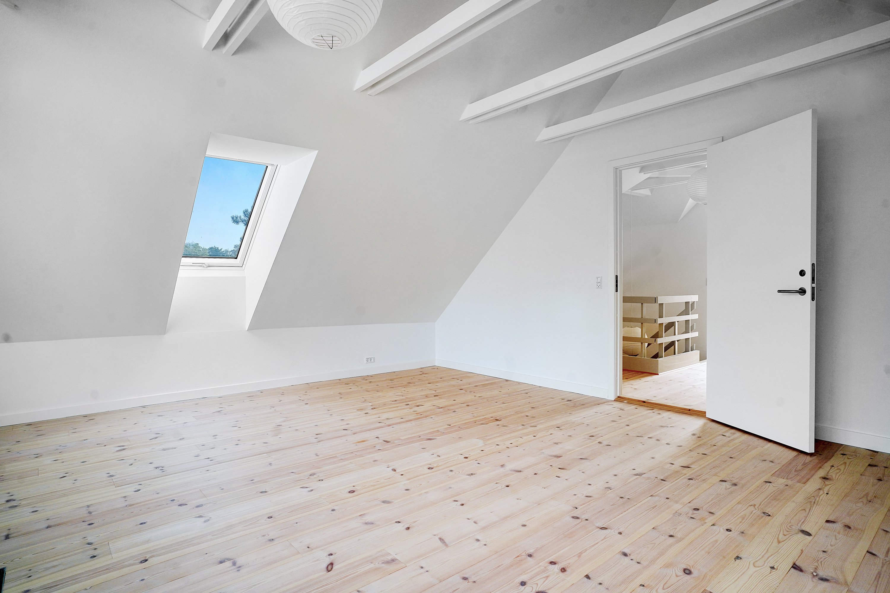 Fremhævet stue billede i fuldskærmstilstand. Billede af Pilehaven 3, Hareskov, 3500 Værløse