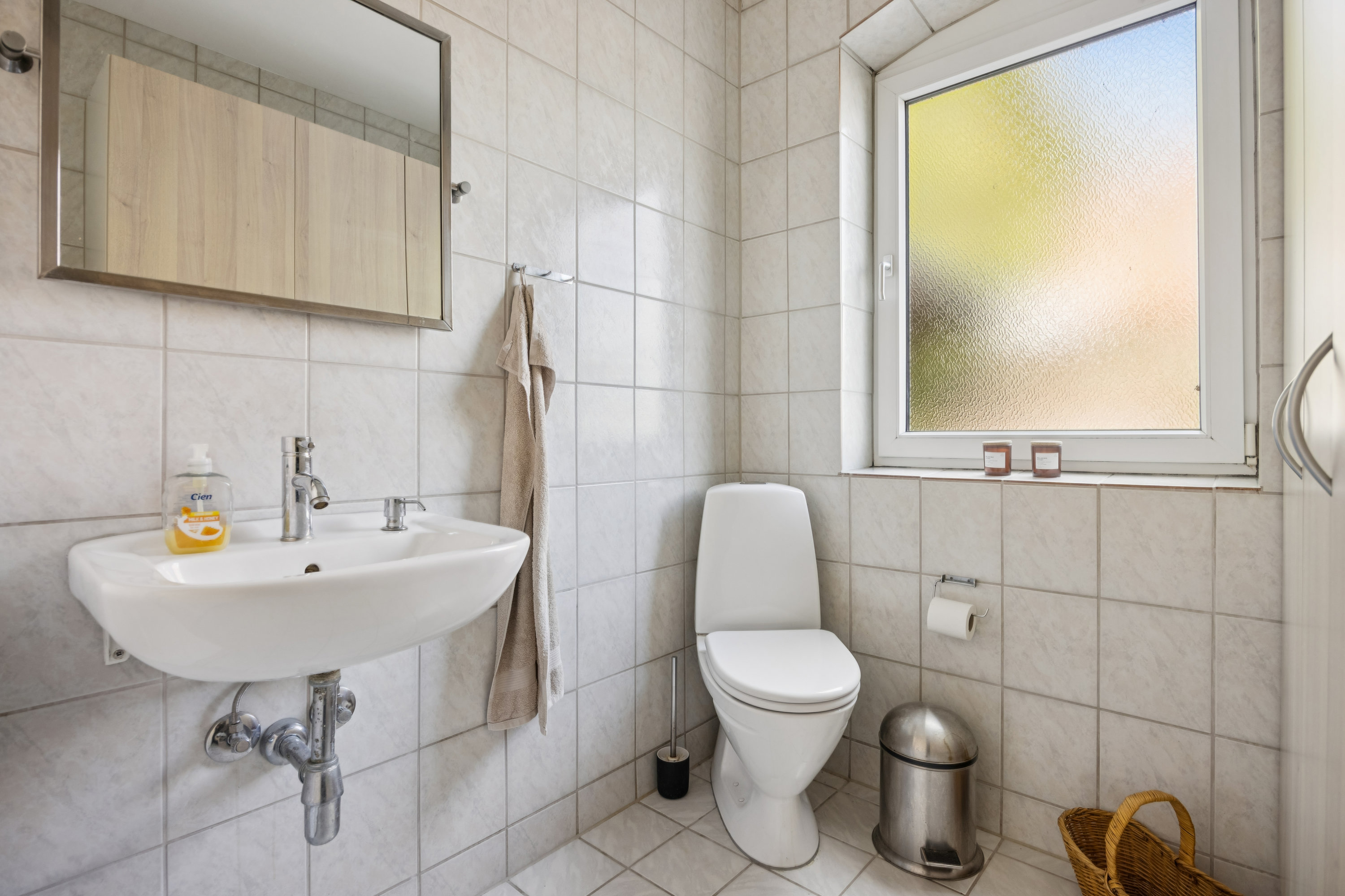 Fremhævet toilet billede i fuldskærmstilstand. Billede af Hegedalsvej 41, 9500 Hobro