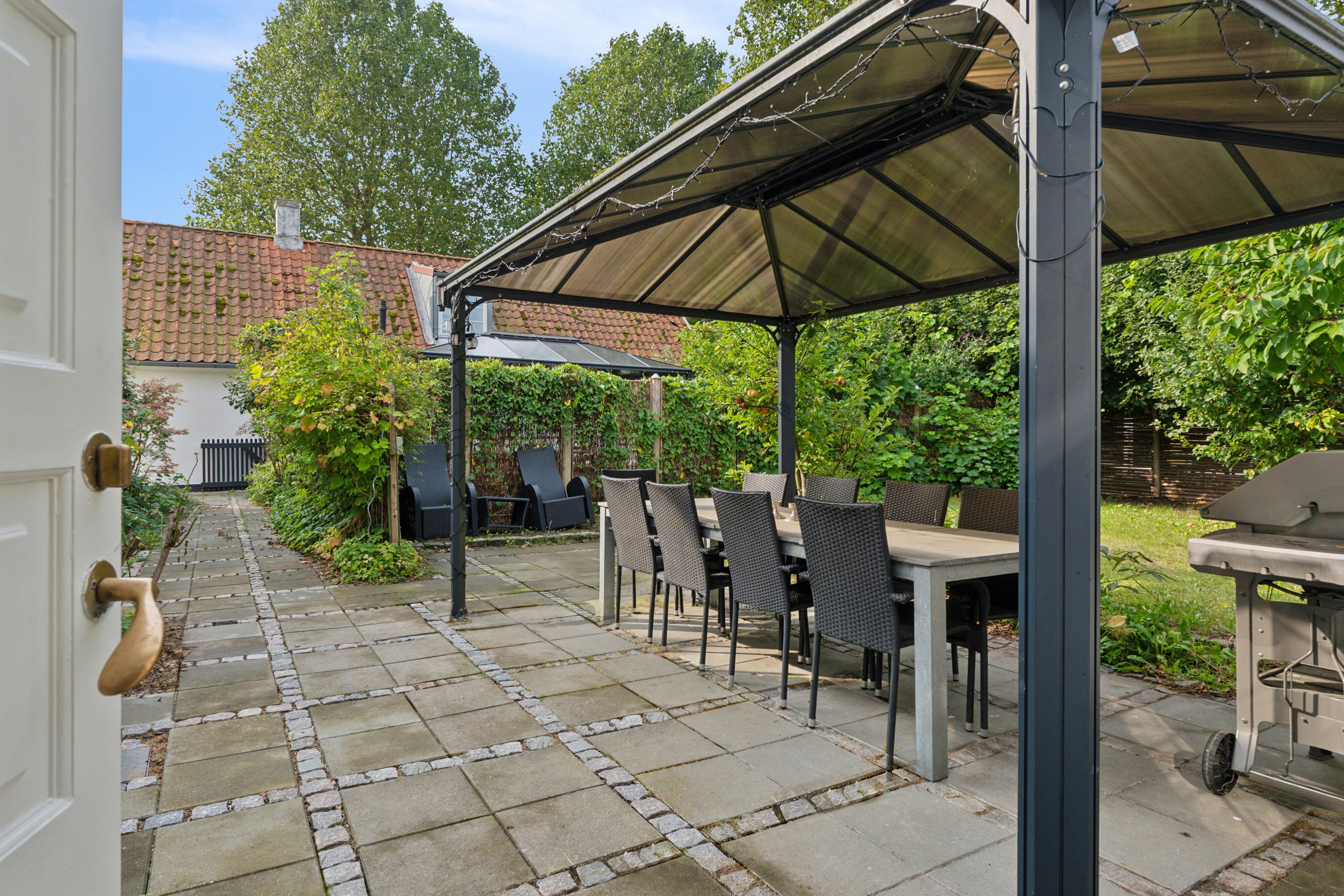 Fremhævet overdækket terrasse billede i fuldskærmstilstand. Billede af Asylgade 7C, 2800 Kongens Lyngby