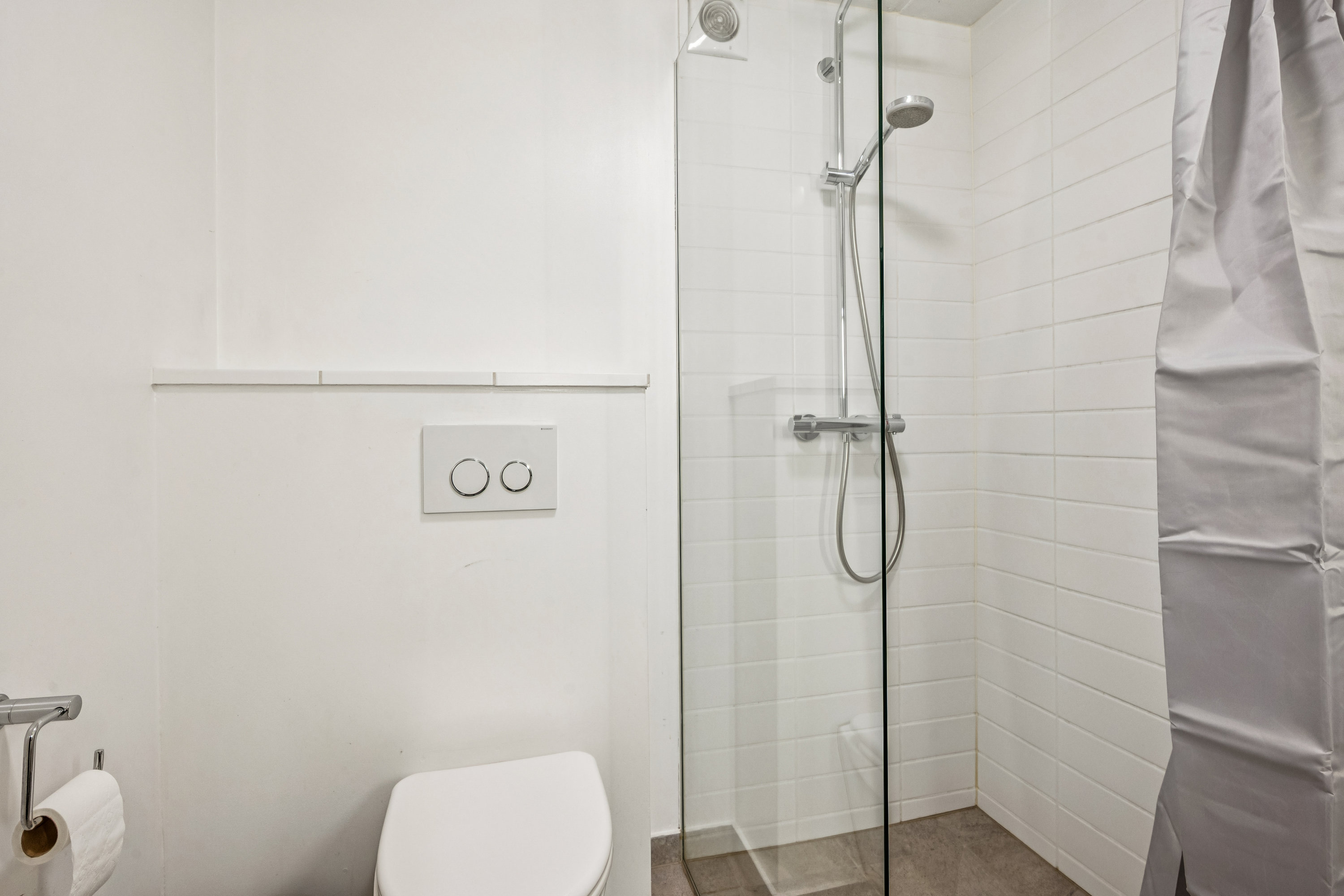 Fremhævet badeværelse billede i fuldskærmstilstand. Billede af Tretommervej 60, 8240 Risskov