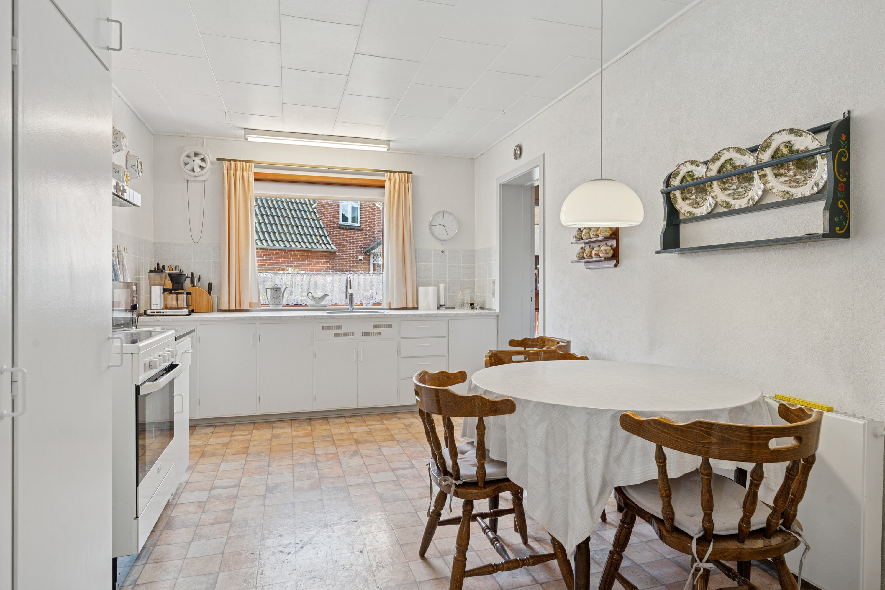 Fremhævet spisestue billede i fuldskærmstilstand. Billede af Bygaden 28, Tullebølle, 5953 Tranekær