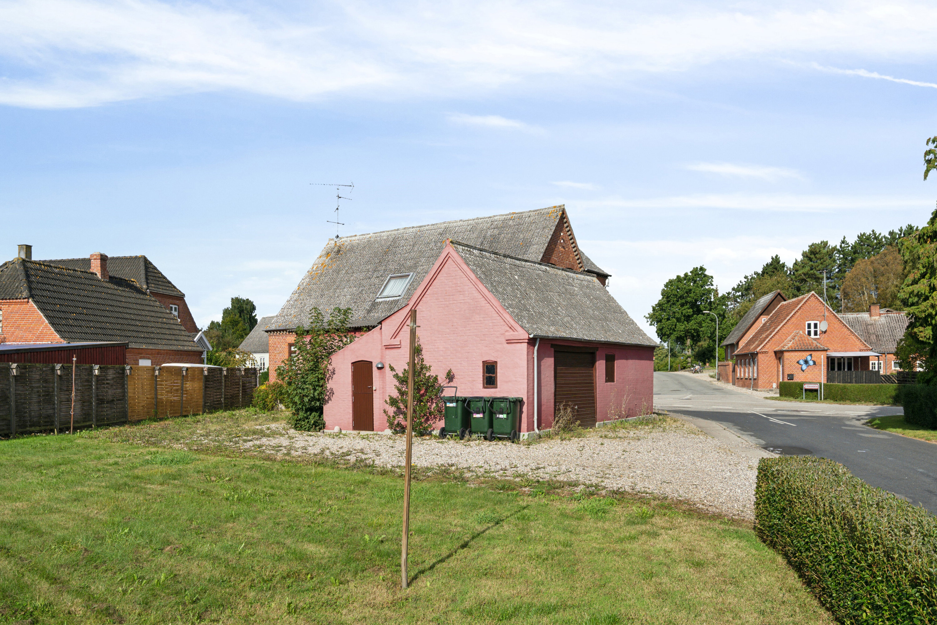 Miniaturebillede 1: set fra haven. Billede af Bygaden 28, Tullebølle, 5953 Tranekær