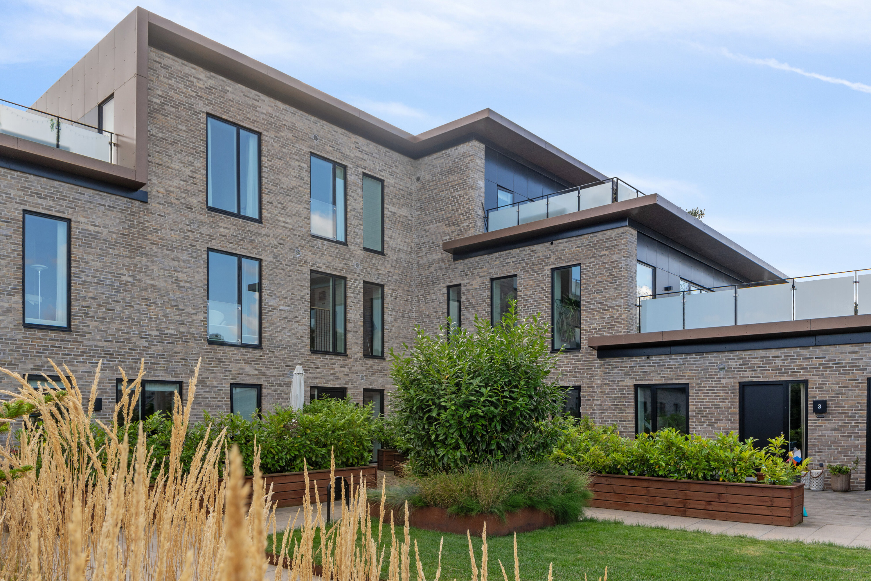 Ejerlejlighed: Set fra haven på Skovridergårdsvej 60B, 1. 5., 2830 Virum