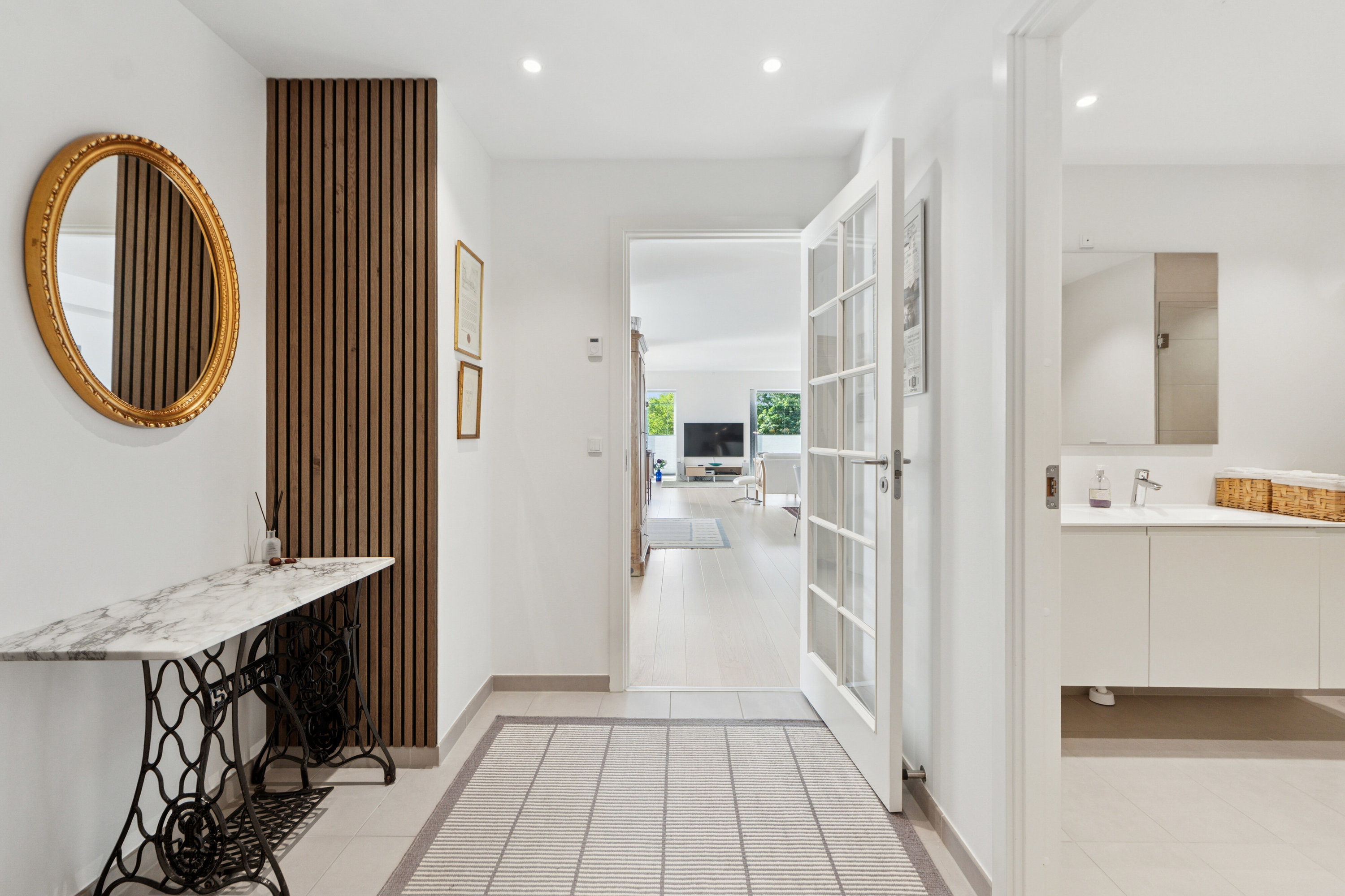 Fremhævet entré billede i fuldskærmstilstand. Billede af Skovridergårdsvej 60B, 1. 5., 2830 Virum