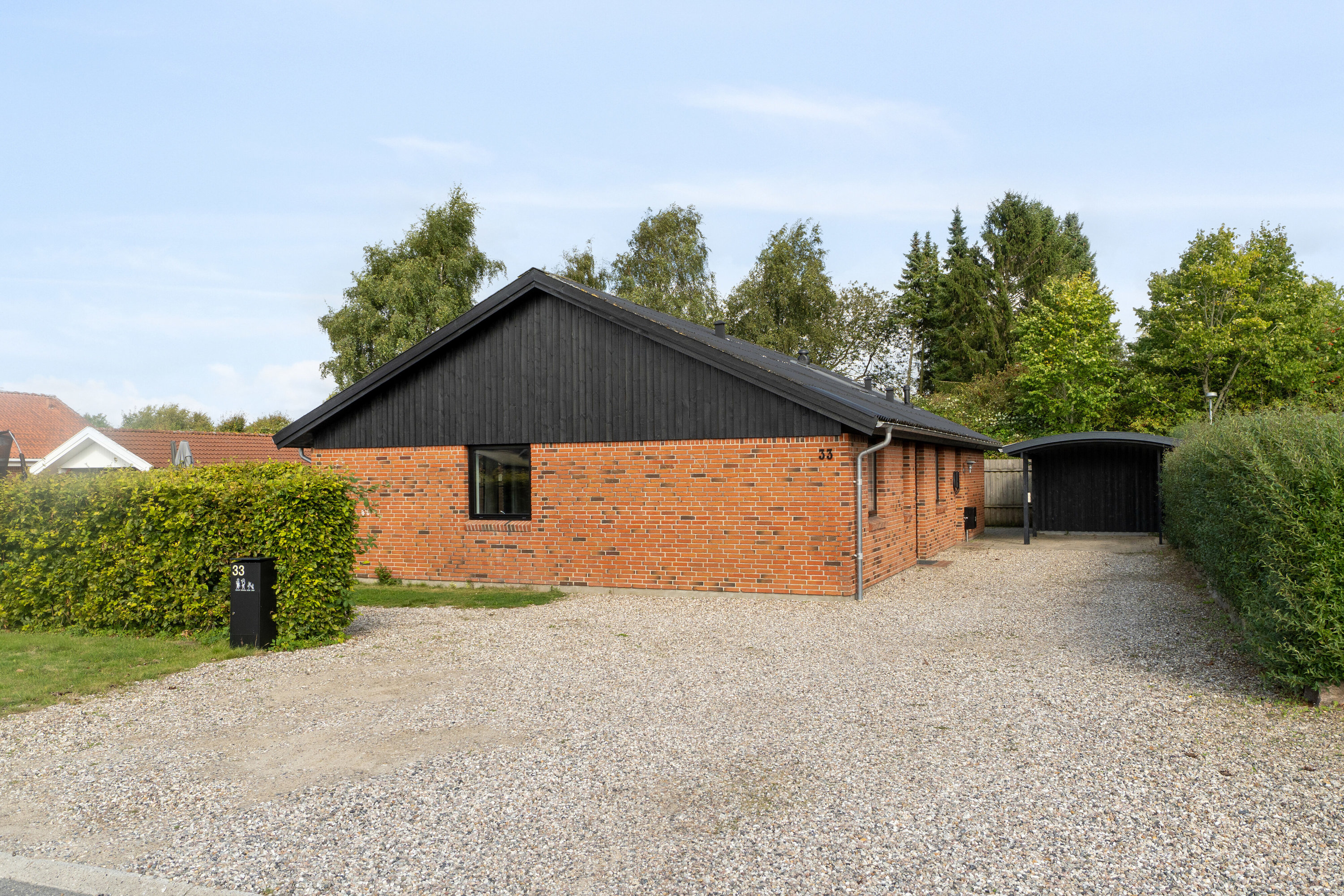 Fremhævet set fra vejen billede i fuldskærmstilstand. Billede af Granitvej 33, Fensmark, 4684 Holmegaard