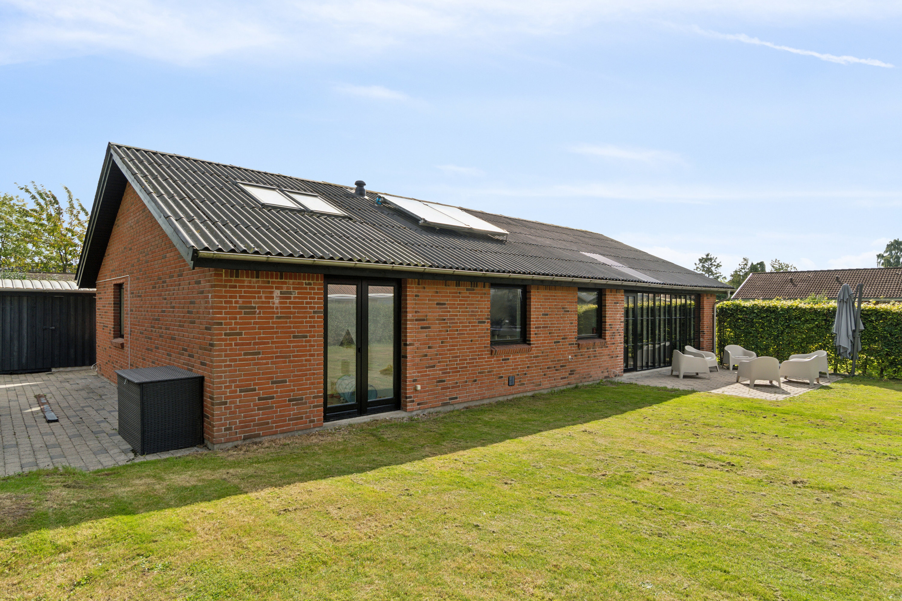 Fremhævet set fra haven billede i fuldskærmstilstand. Billede af Granitvej 33, Fensmark, 4684 Holmegaard