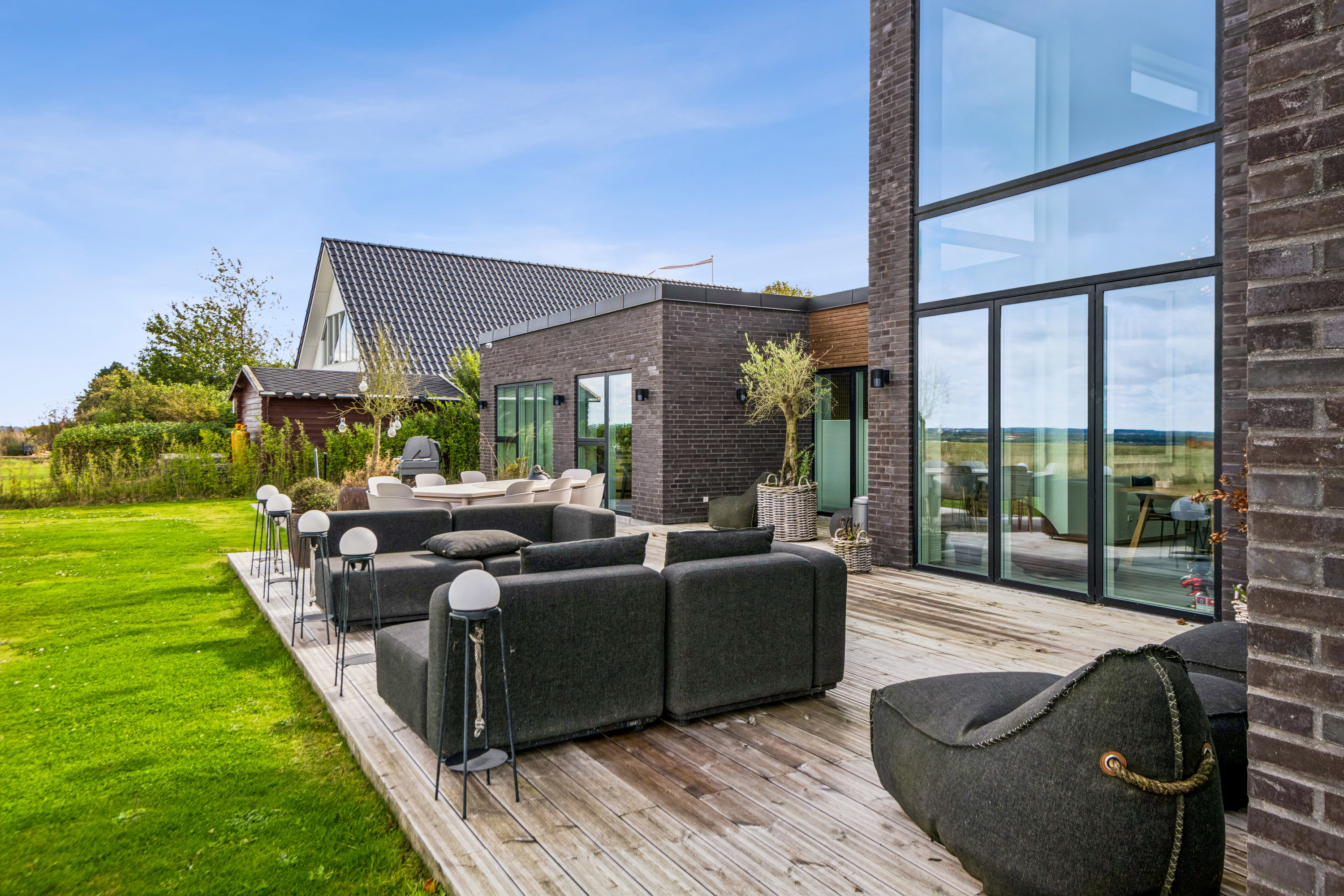 Fremhævet ejendom 1 billede i fuldskærmstilstand. Billede af Kalmanparken 102, 9200 Aalborg SV