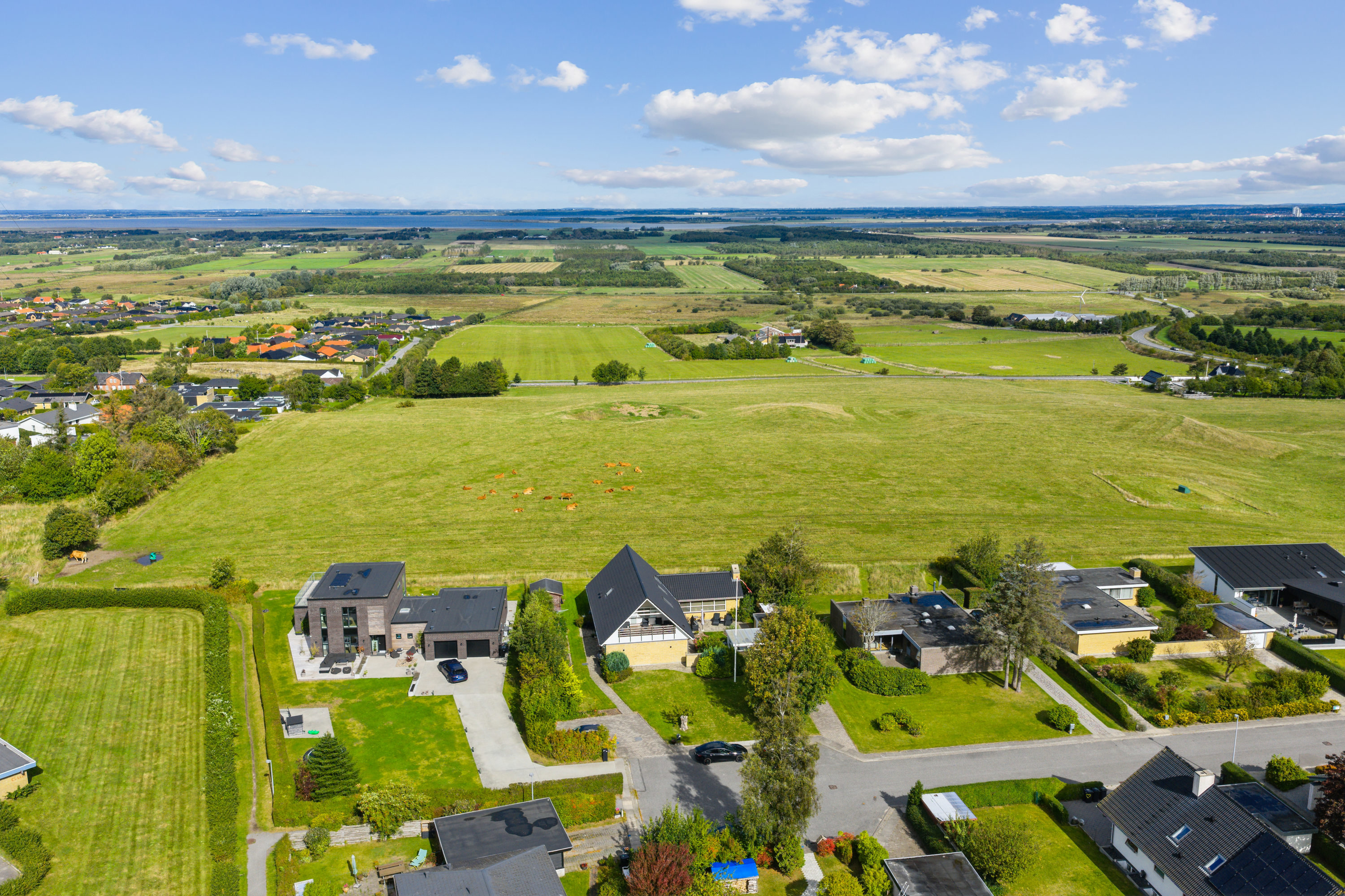 Fremhævet luftfoto billede i fuldskærmstilstand. Billede af Kalmanparken 102, 9200 Aalborg SV