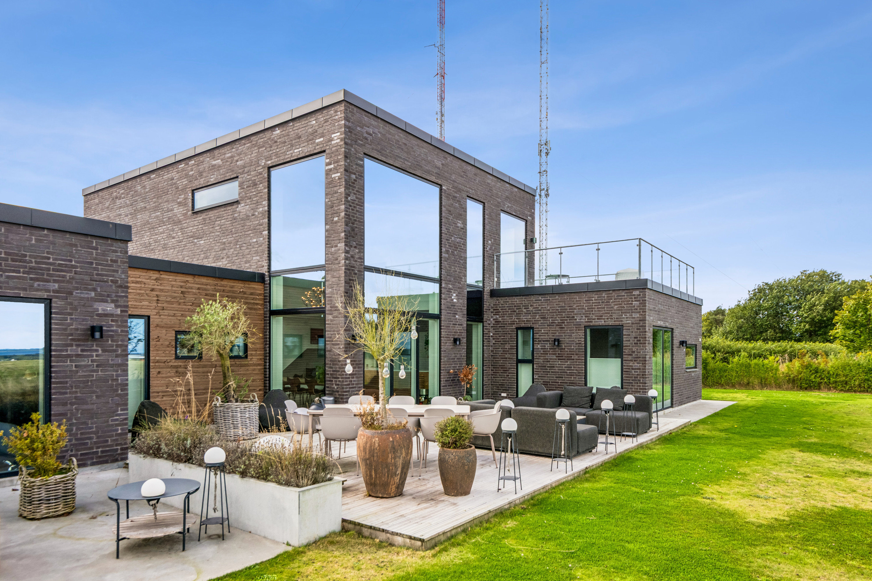 Fremhævet ejendom 1 billede i fuldskærmstilstand. Billede af Kalmanparken 102, 9200 Aalborg SV