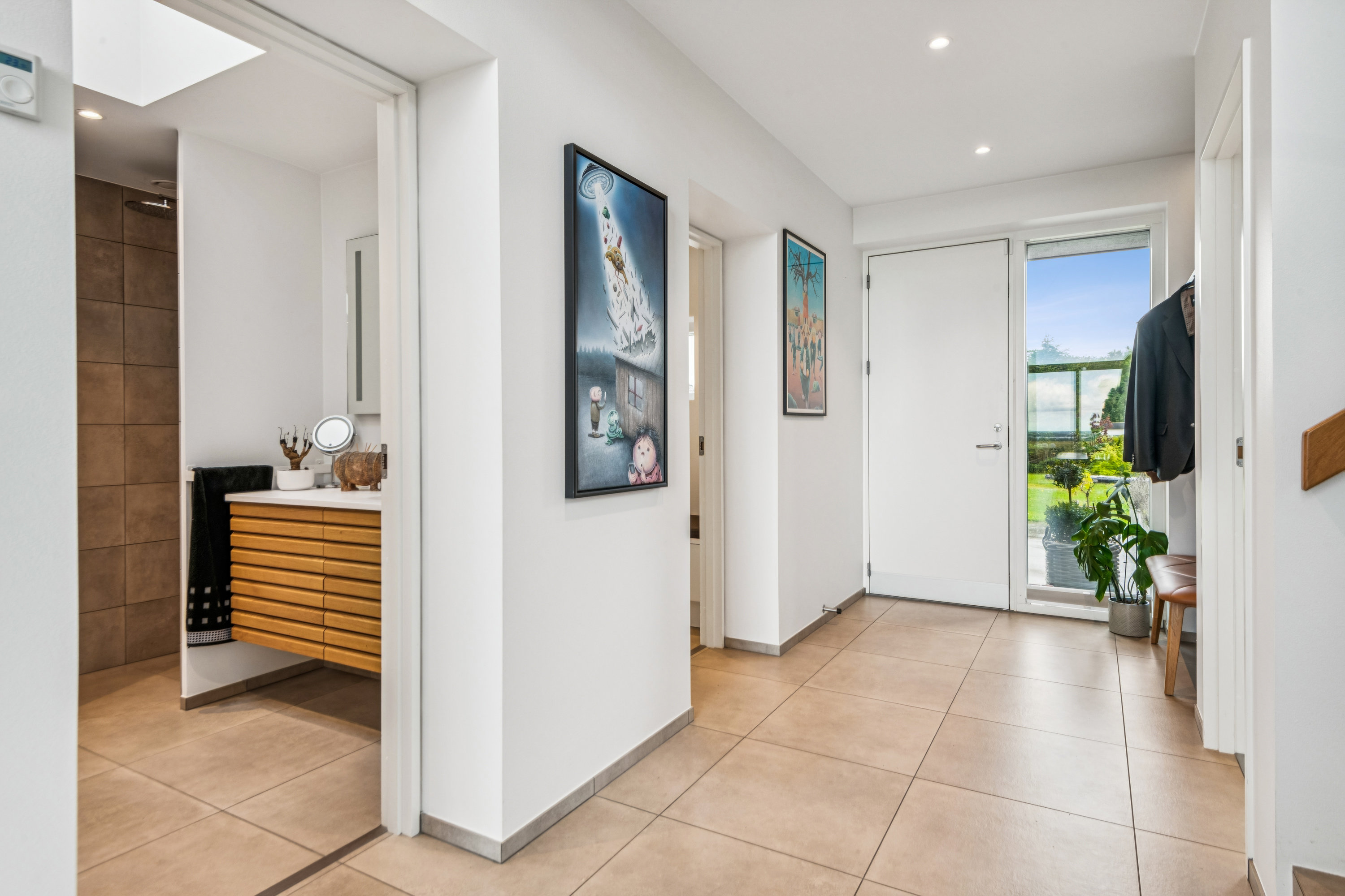 Fremhævet gang billede i fuldskærmstilstand. Billede af Kalmanparken 102, 9200 Aalborg SV